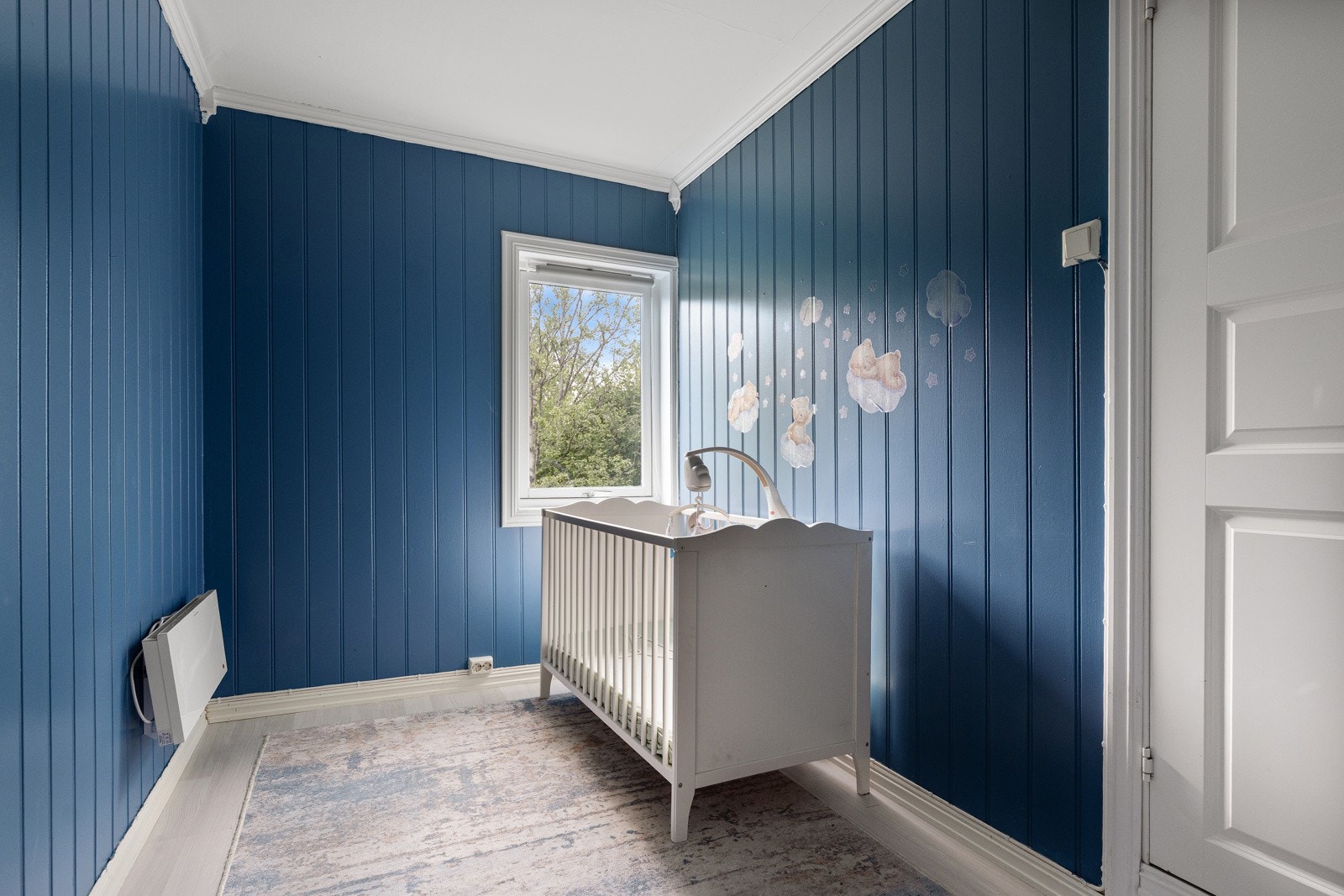 Det andre soverommet passer perfekt som barnerom eller kontor. Galleribilde