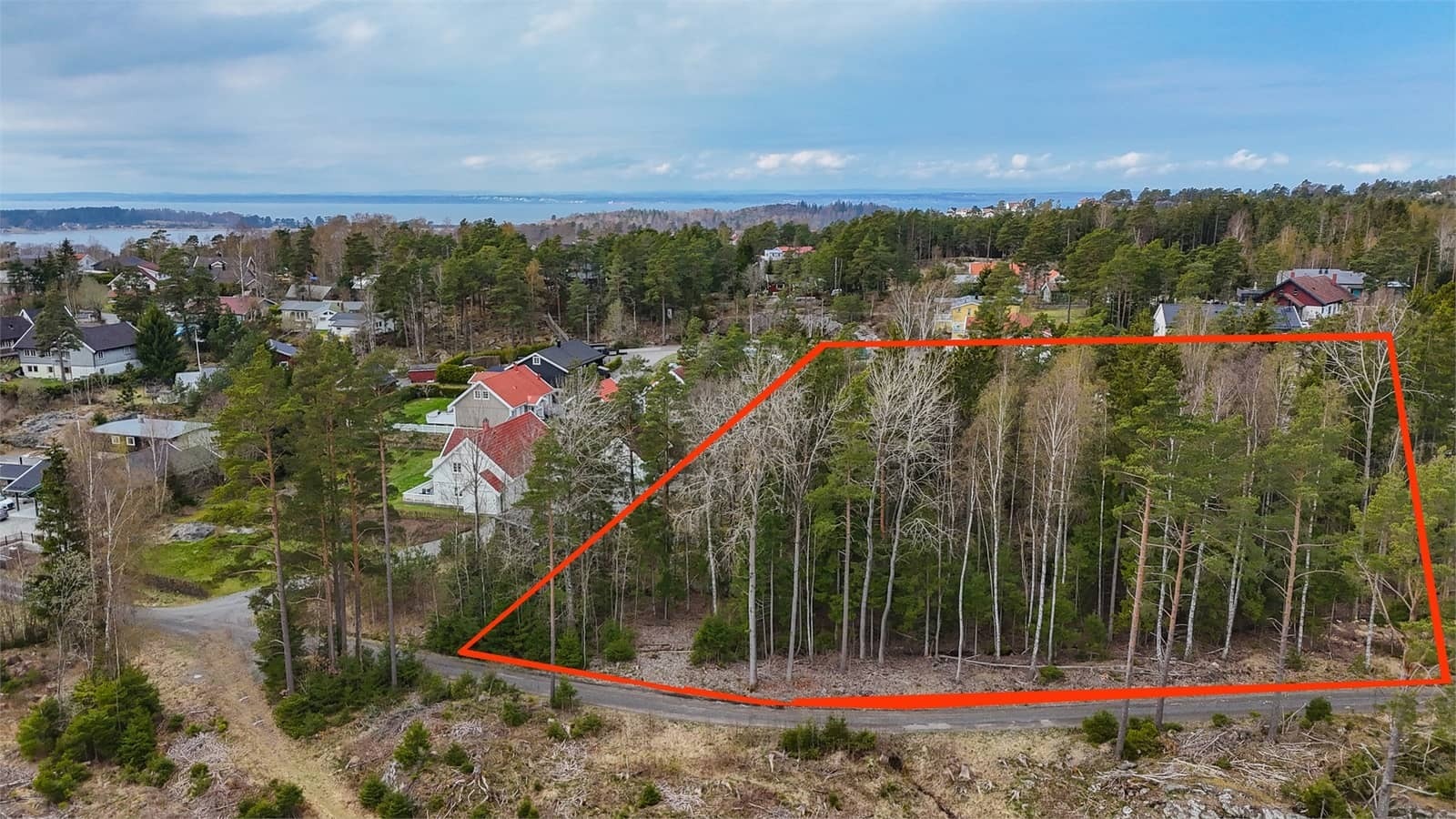 Naturtomt med god og skjermet beliggenhet. Galleribilde