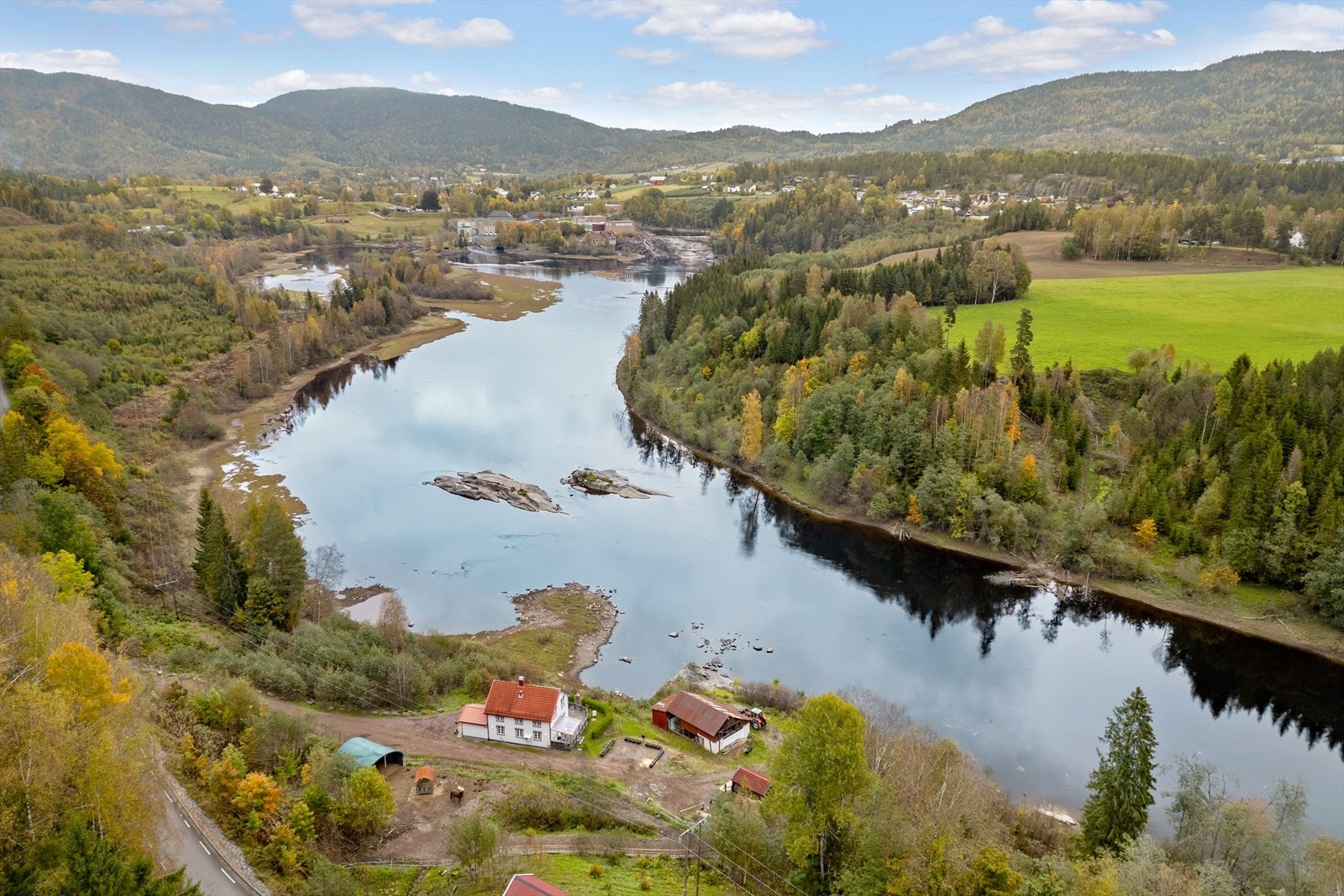 Her er det flotte rekreasjonsområder året rundt, med nærhet til skog, mark og vann - perfekt for deg som liker friluftsliv. Galleribilde