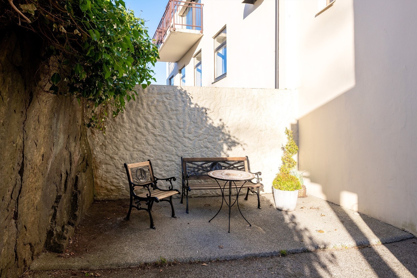 Felles uteplass i bakgård Galleribilde