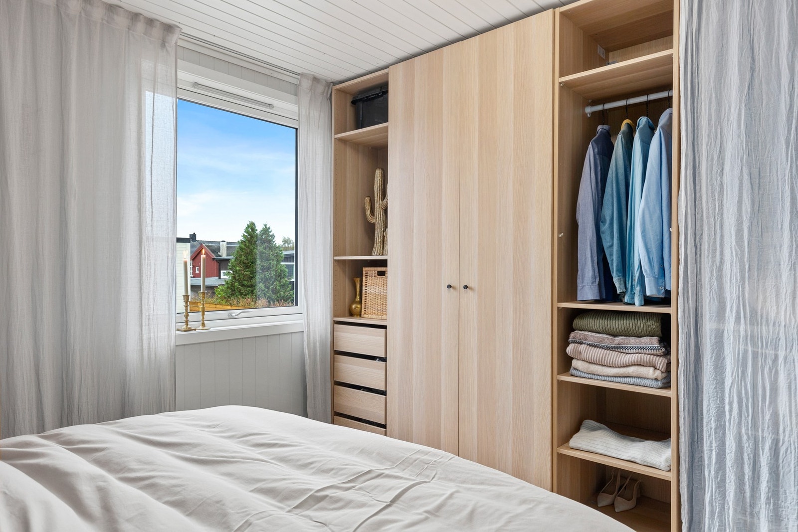 Gode muligheter for å innrede med oppbevaringsmøblement. Galleribilde