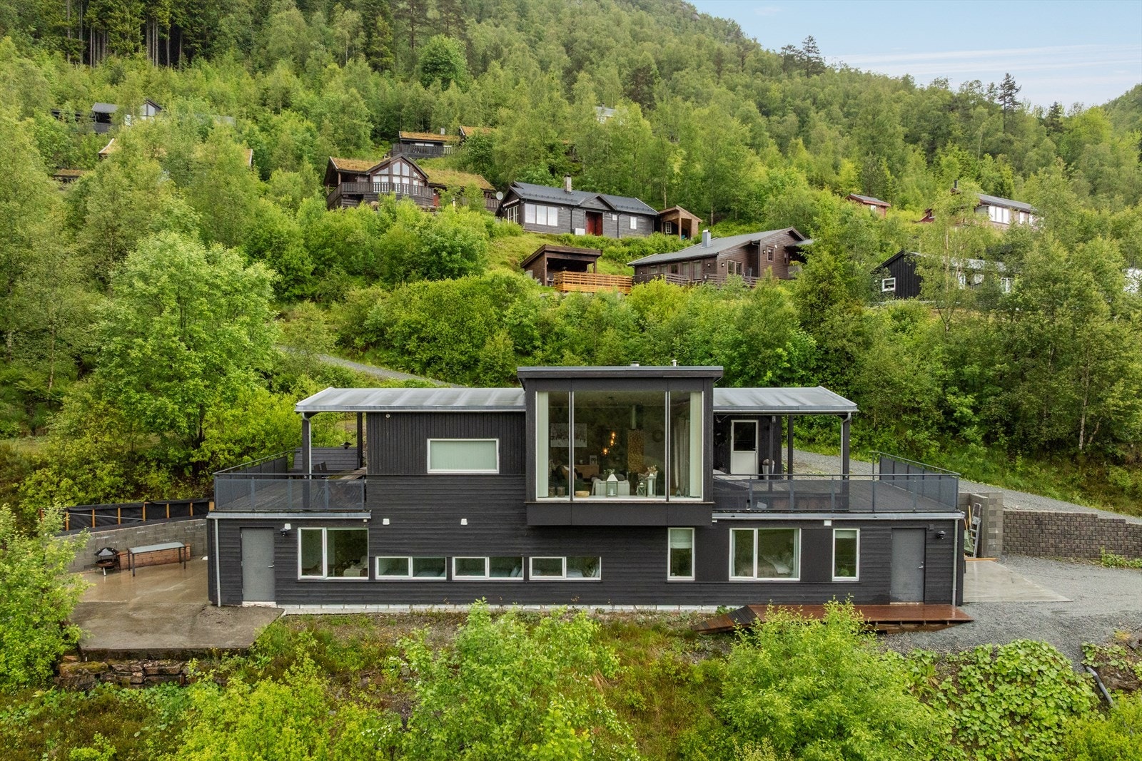 Velkommen til Rabben 80, presentert eiendomsmegler Christoffer Haugeberg Våge Galleribilde