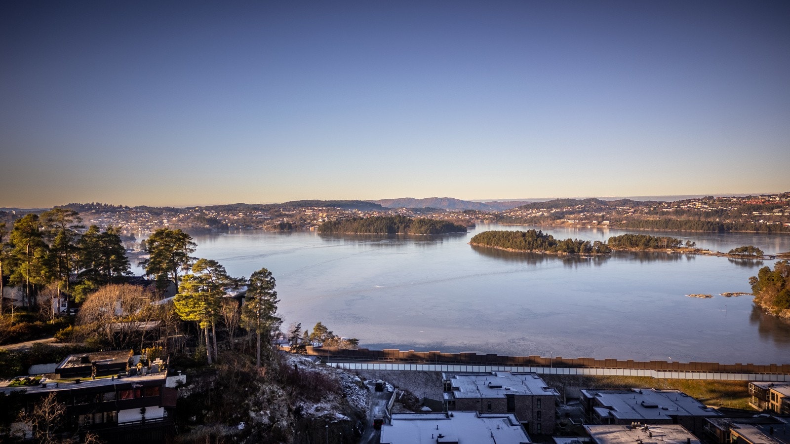 - Eiendommen er ryddet og det foreligger ingansettingstillatelse for oppstart av sikrings- og grunnarbeider - Galleribilde