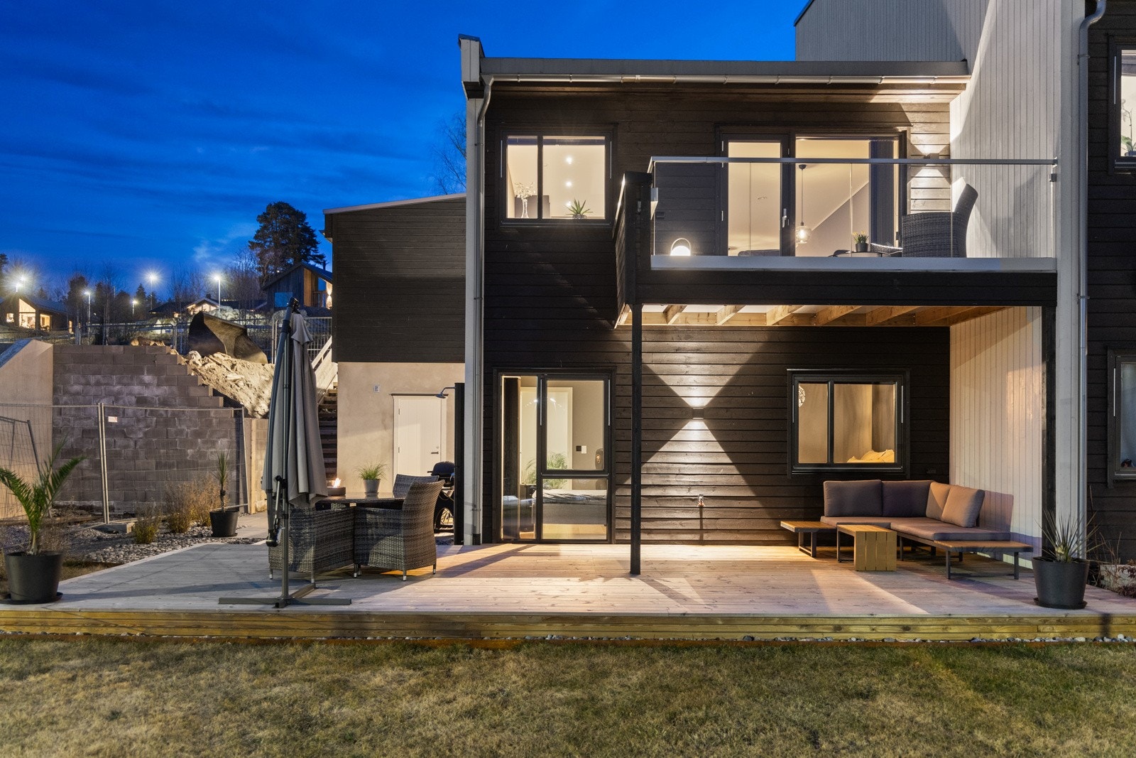 Herlige uteplasser, sol og utsikt. Galleribilde