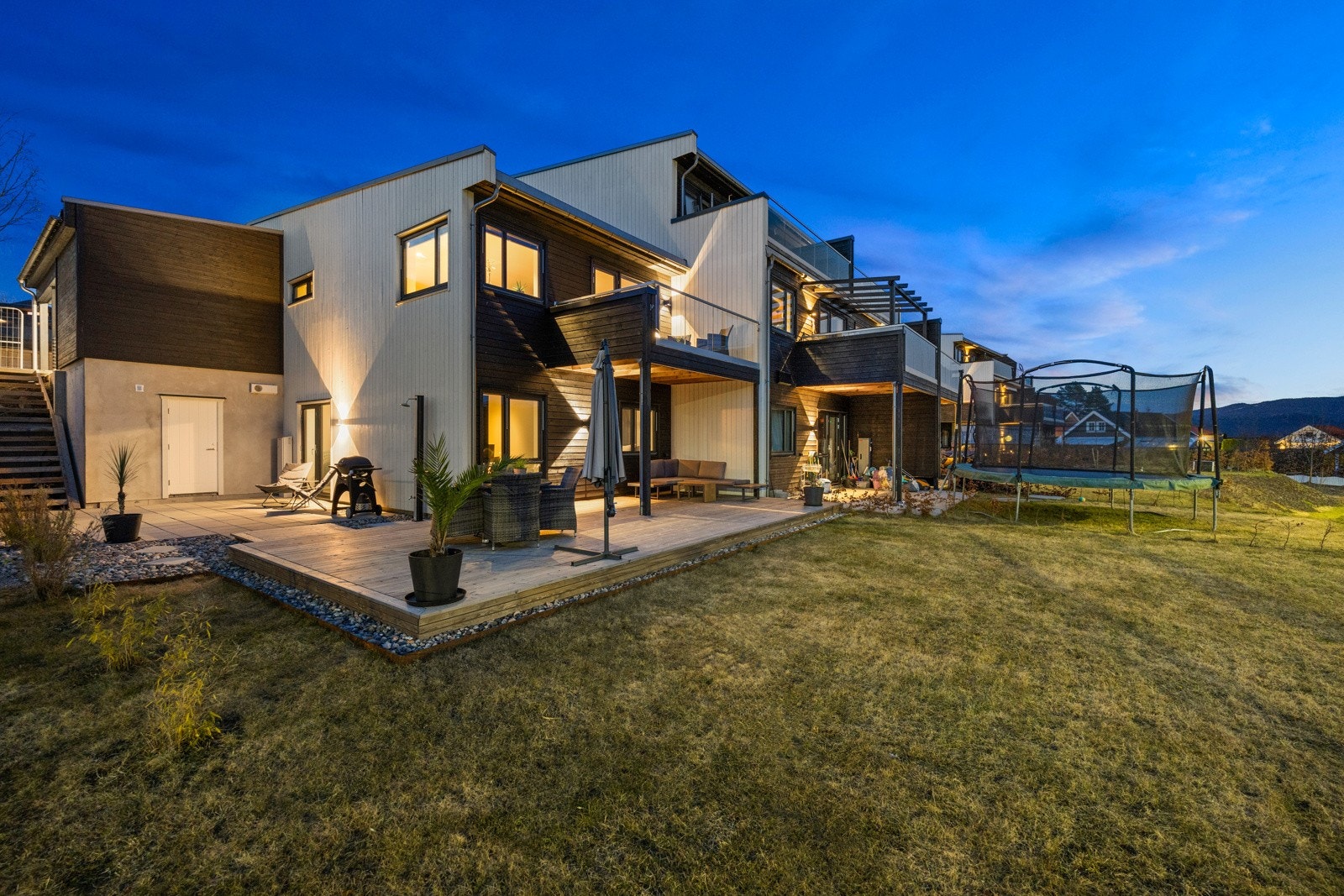 Proaktiv v/Ola Skarra Arnesen ønsker velkommen til visning i en nyere og lekker endeleilighet i Brasmeveien 23. Galleribilde