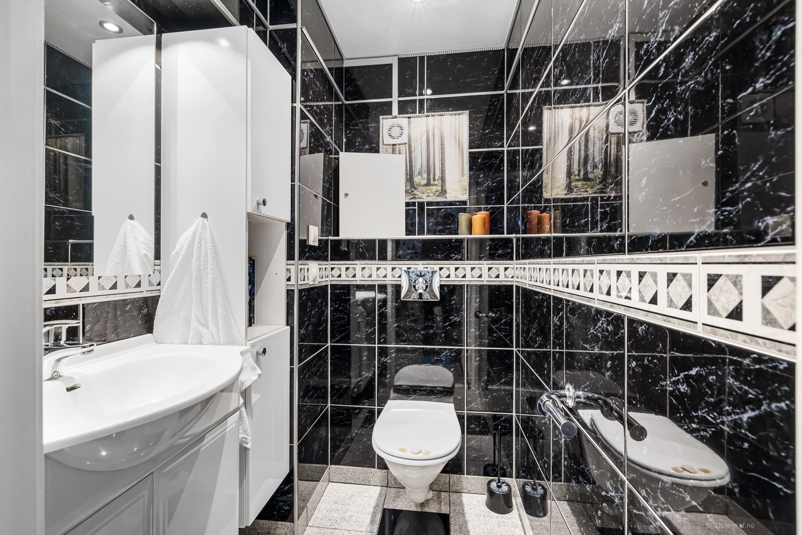 Boligen har separat toalettrom Galleribilde