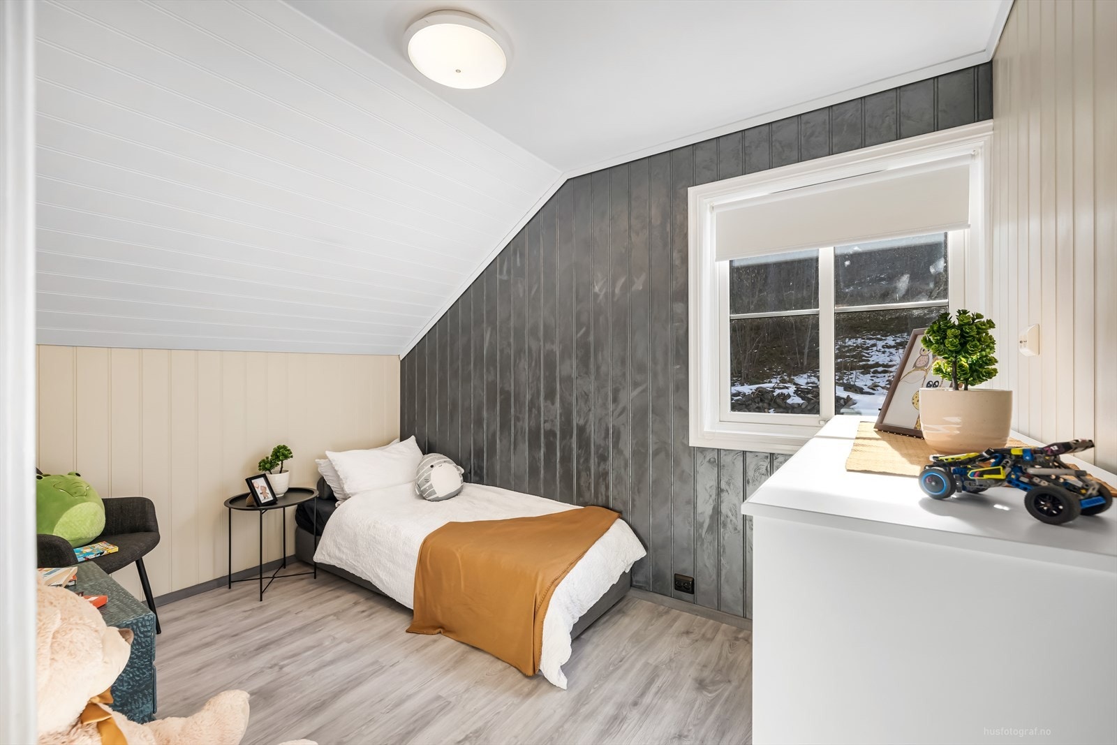 Leiligheten har 3 fine soverom. Galleribilde