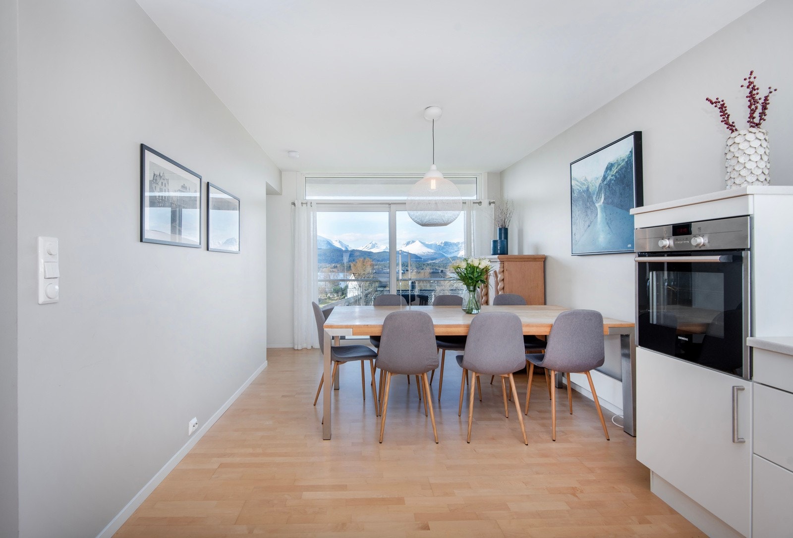 - her ligger alt til rette for gode måltider sammen med familie og venner. Galleribilde