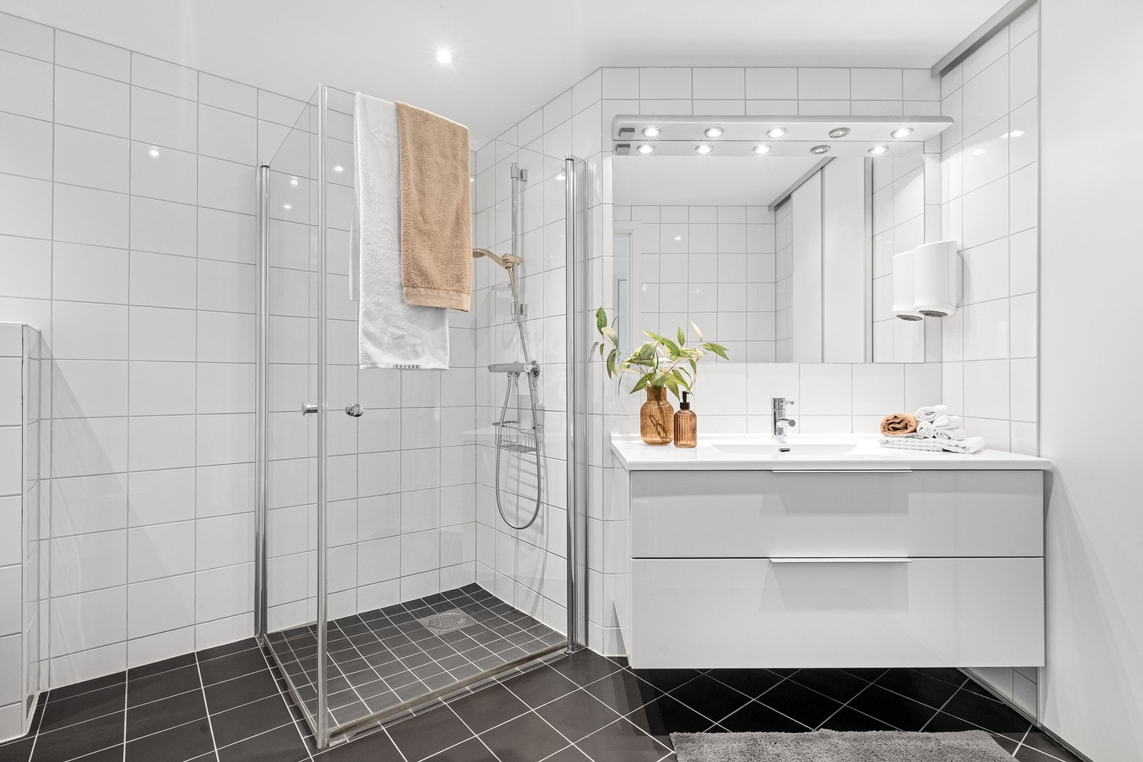 Badet er romslig og innholdsrikt. Galleribilde