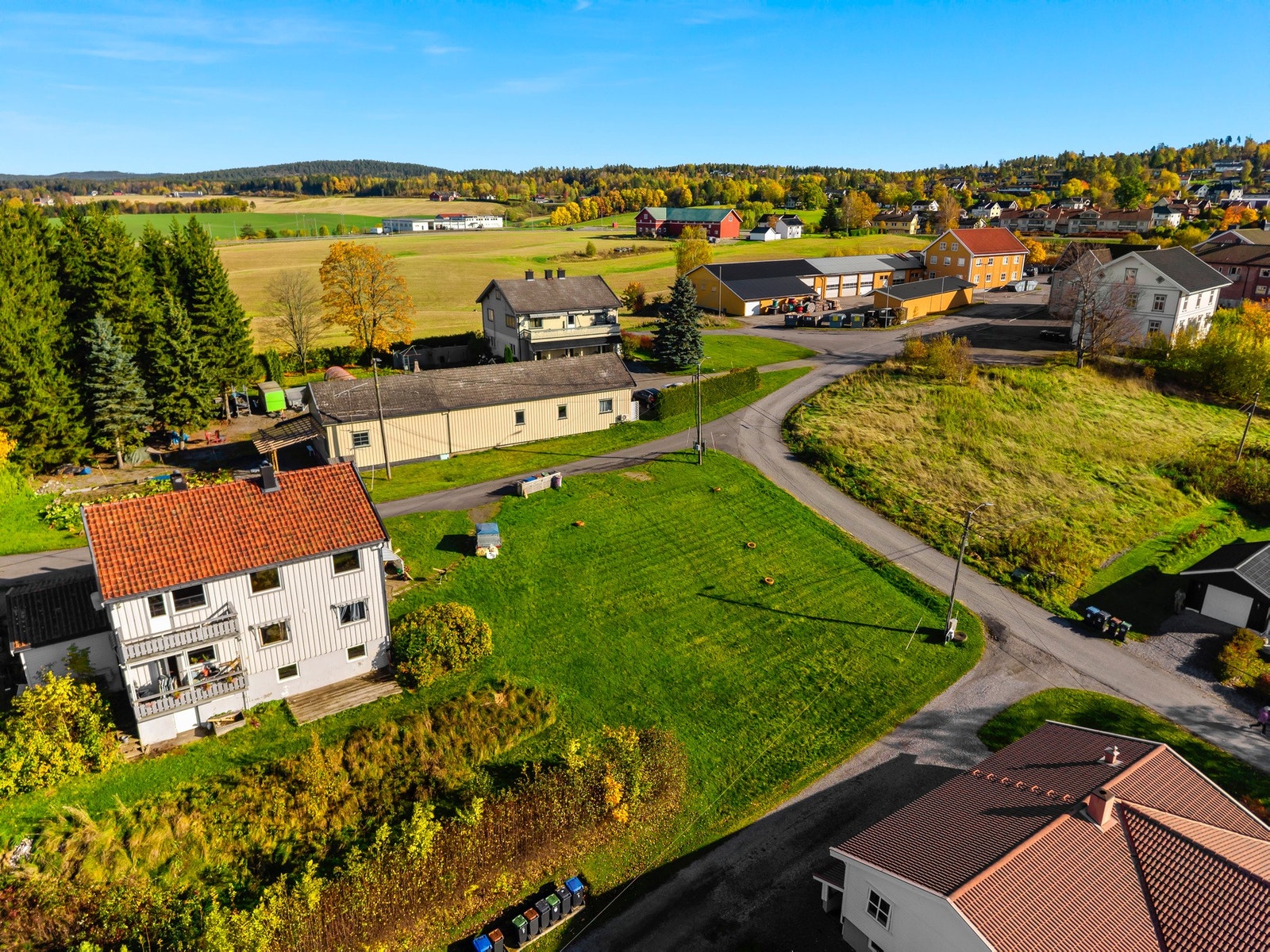 Flott hjørnetomt med gode solforhold. Galleribilde