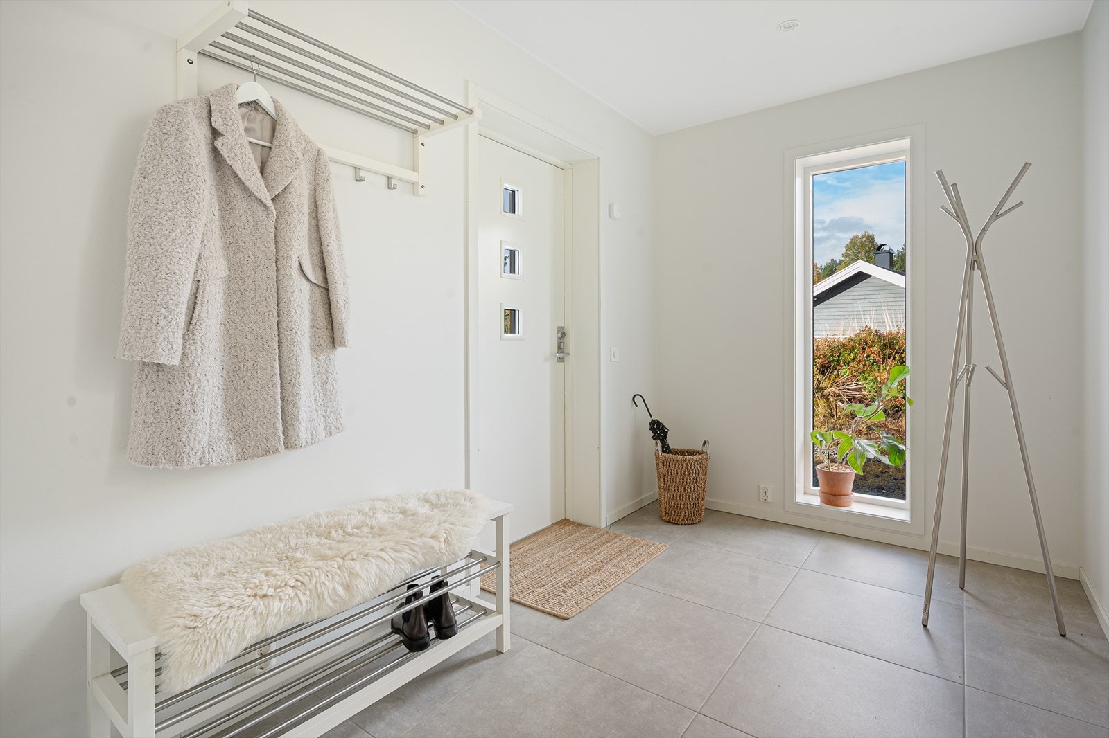 Gode muligheter for oppbevaring og feks skyvdørsgarderobe om man ønsker Galleribilde