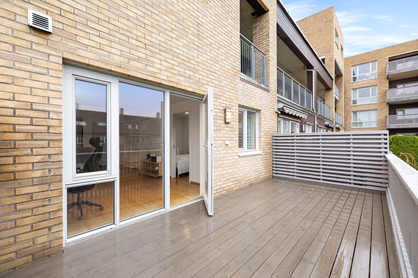 Stor terrasse på hele 15 kvm. Galleribilde