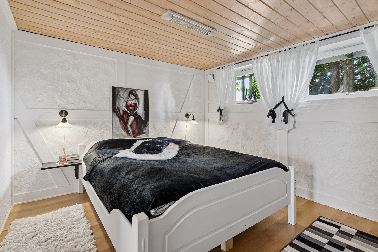 Innredet rom i kjelleren. Rommet var tidligere del av stor kjellerstue (Rommet er ikke omsøkt og dermed ikke godkjent til varig opphold pt. ) Galleribilde