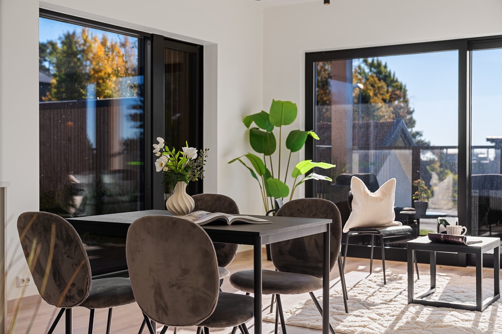 Lyst og trivelig i nyere leilighet Galleribilde