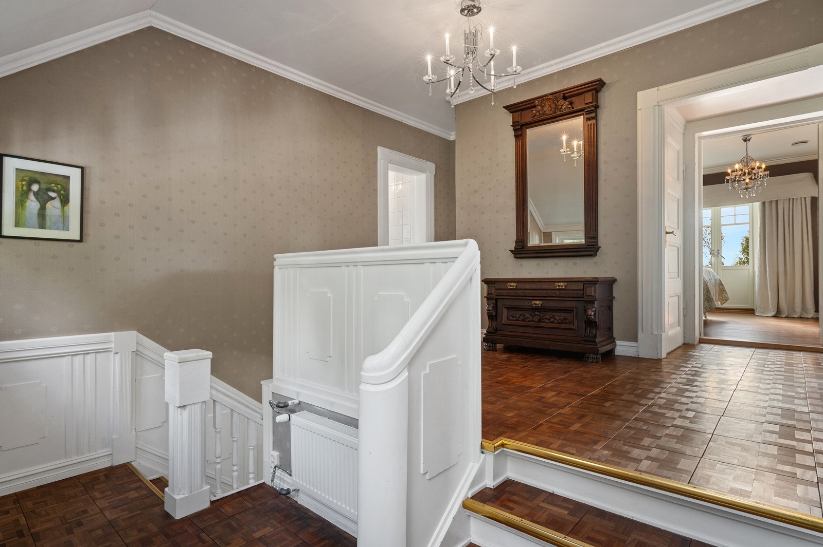 Legg merke til det flotte gulvet i denne etasjen Galleribilde