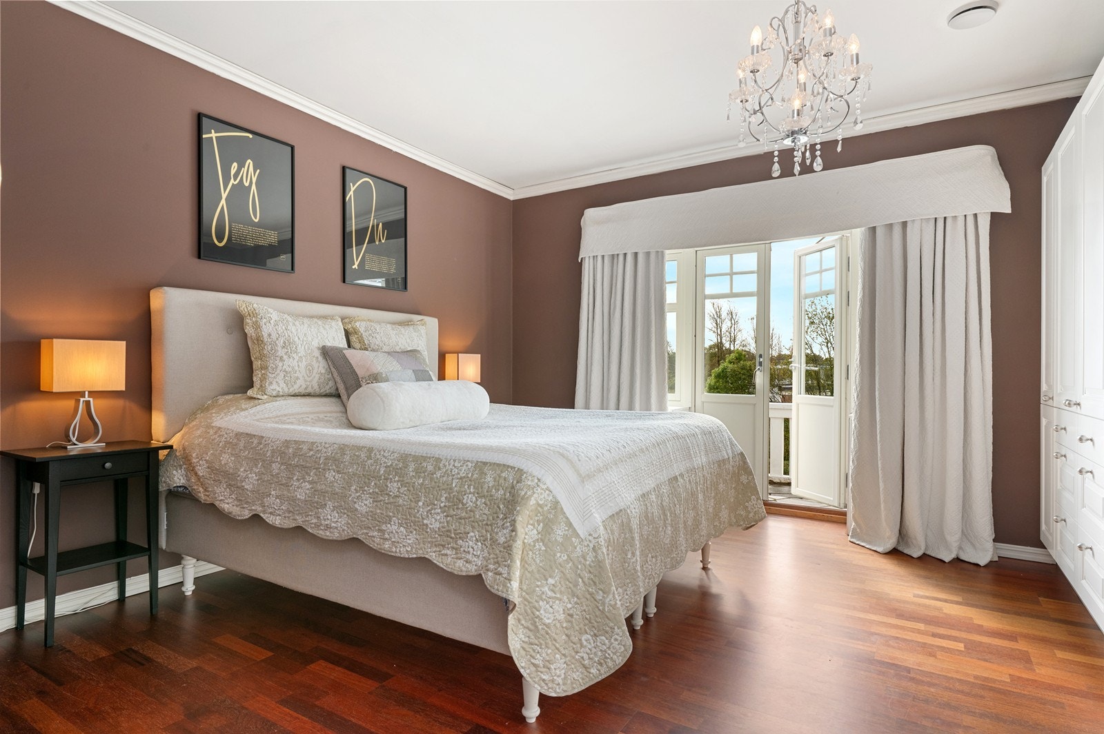 Soverommet har plass til flere garderobeskap Galleribilde