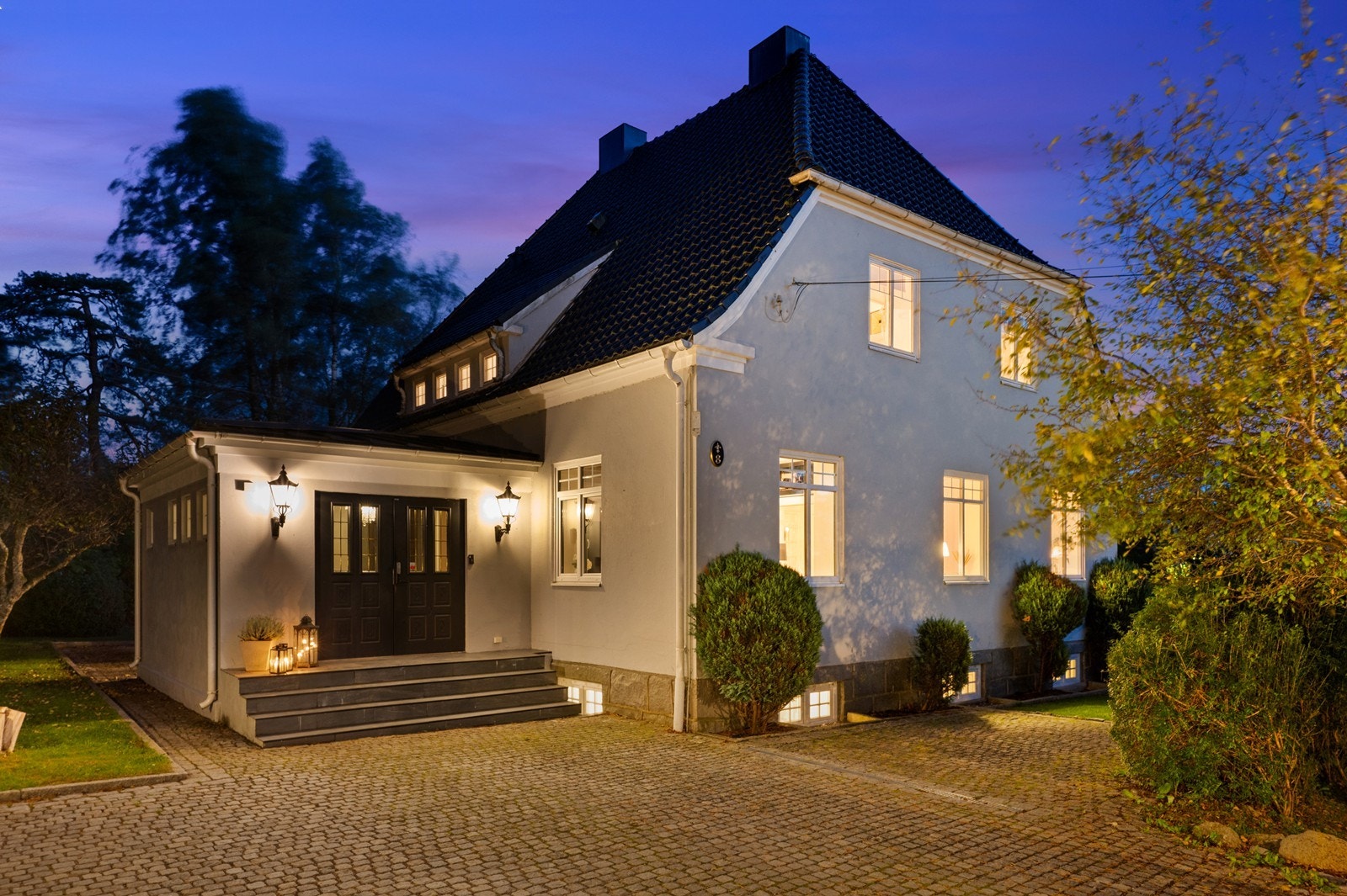 Lekker brostein med varmekabler under på stor gårdsplass! Galleribilde