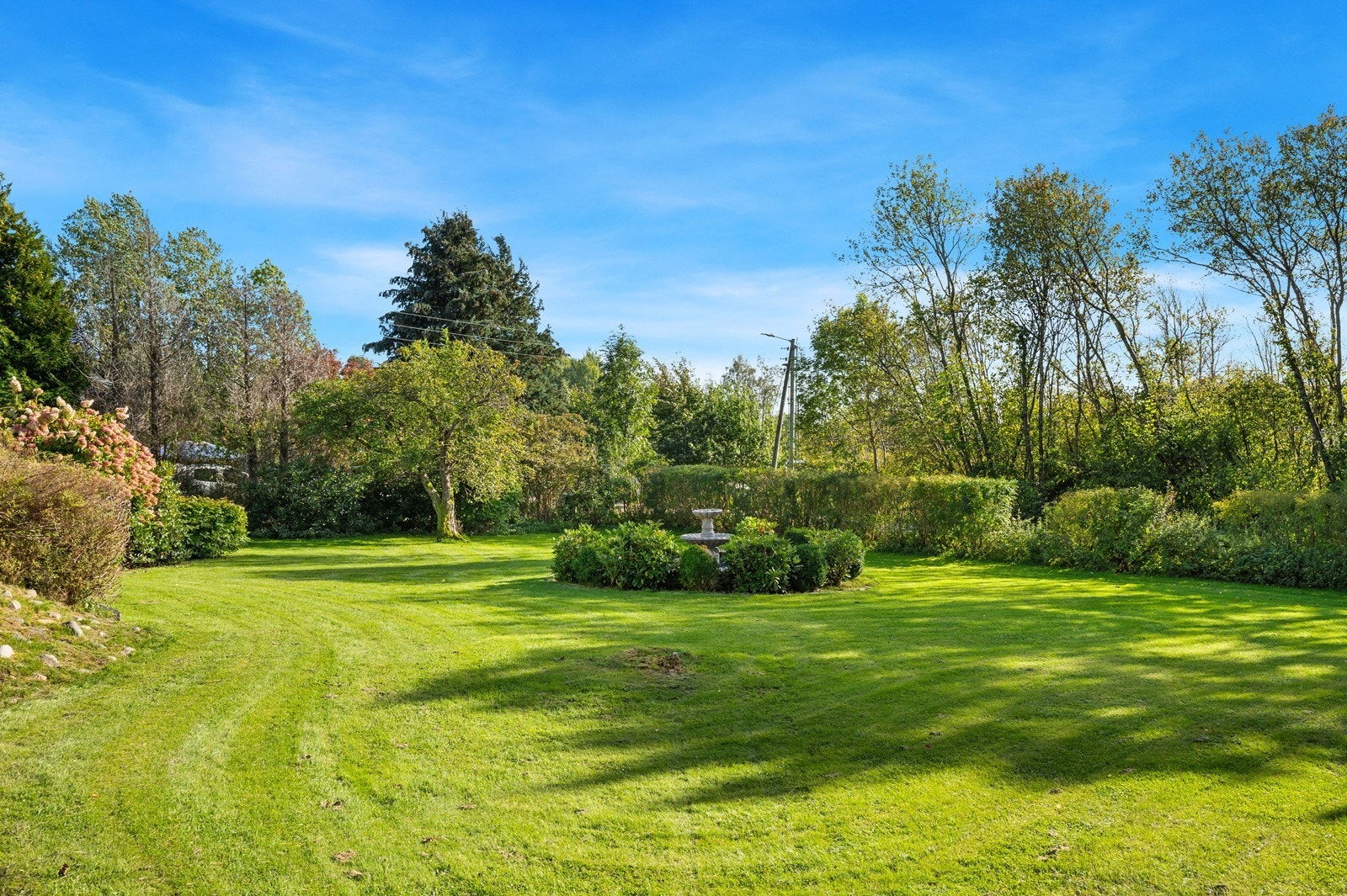 Eiendommen består av to tomter - en på 2198,5 kvm samt en på 156,5 kvm Galleribilde
