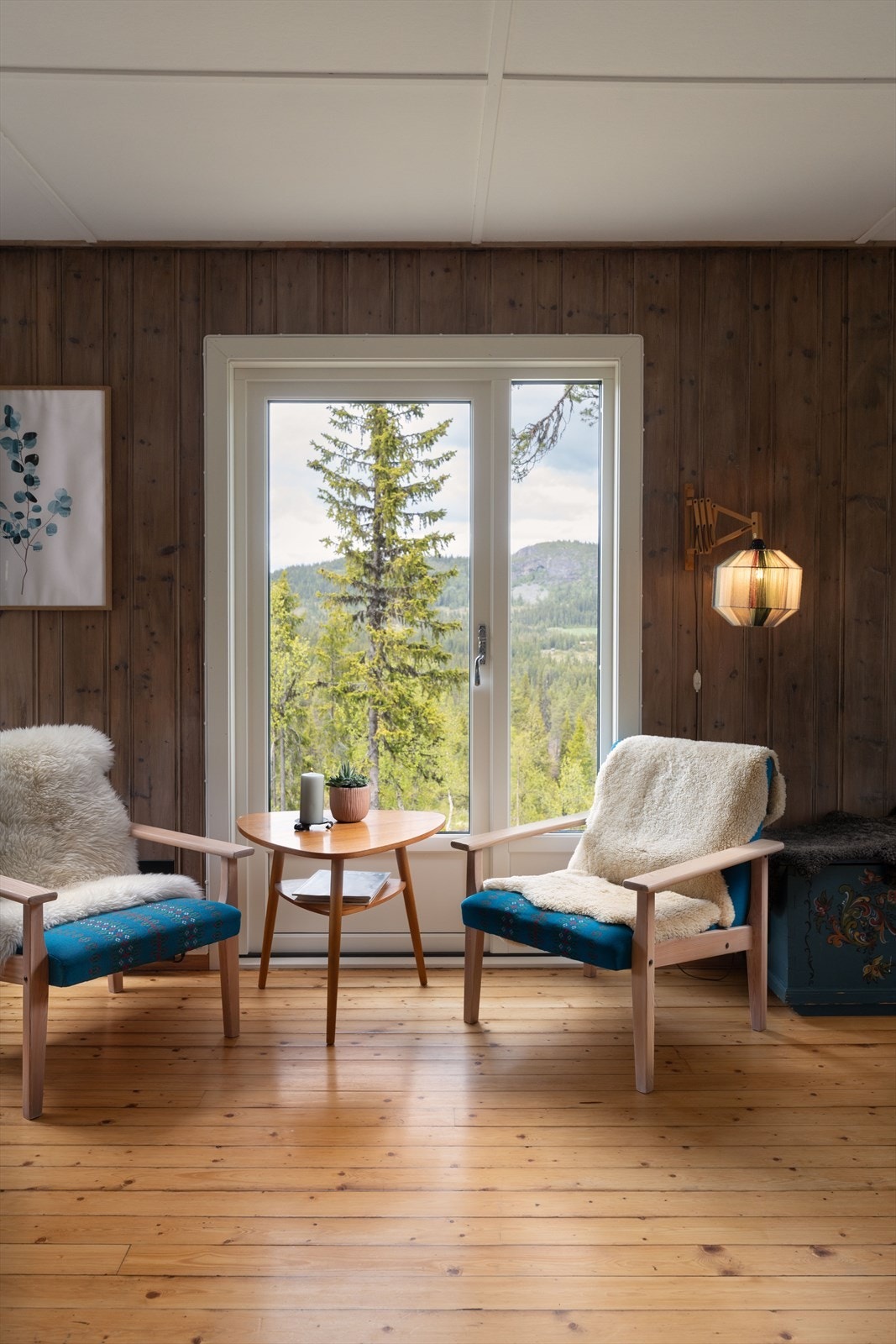 Flott utsikt fra denne sitteplassen i stua Galleribilde