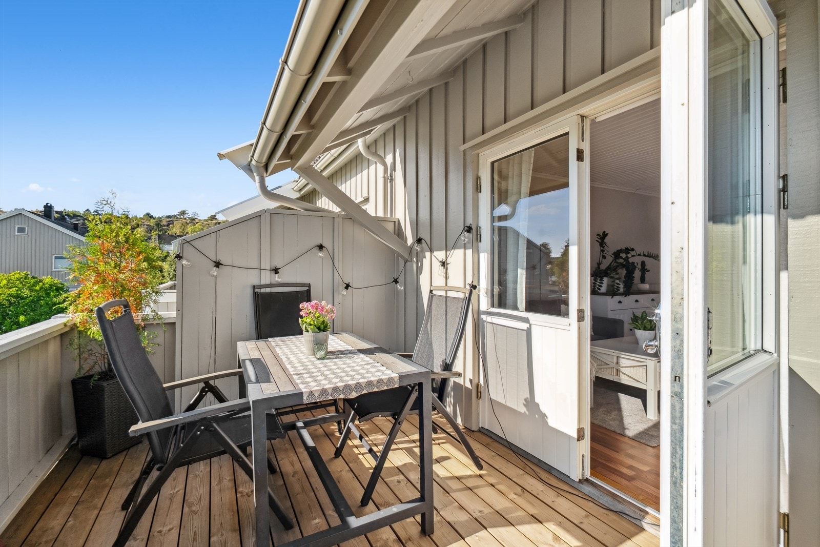 Balkongen har gode solforhold. Galleribilde