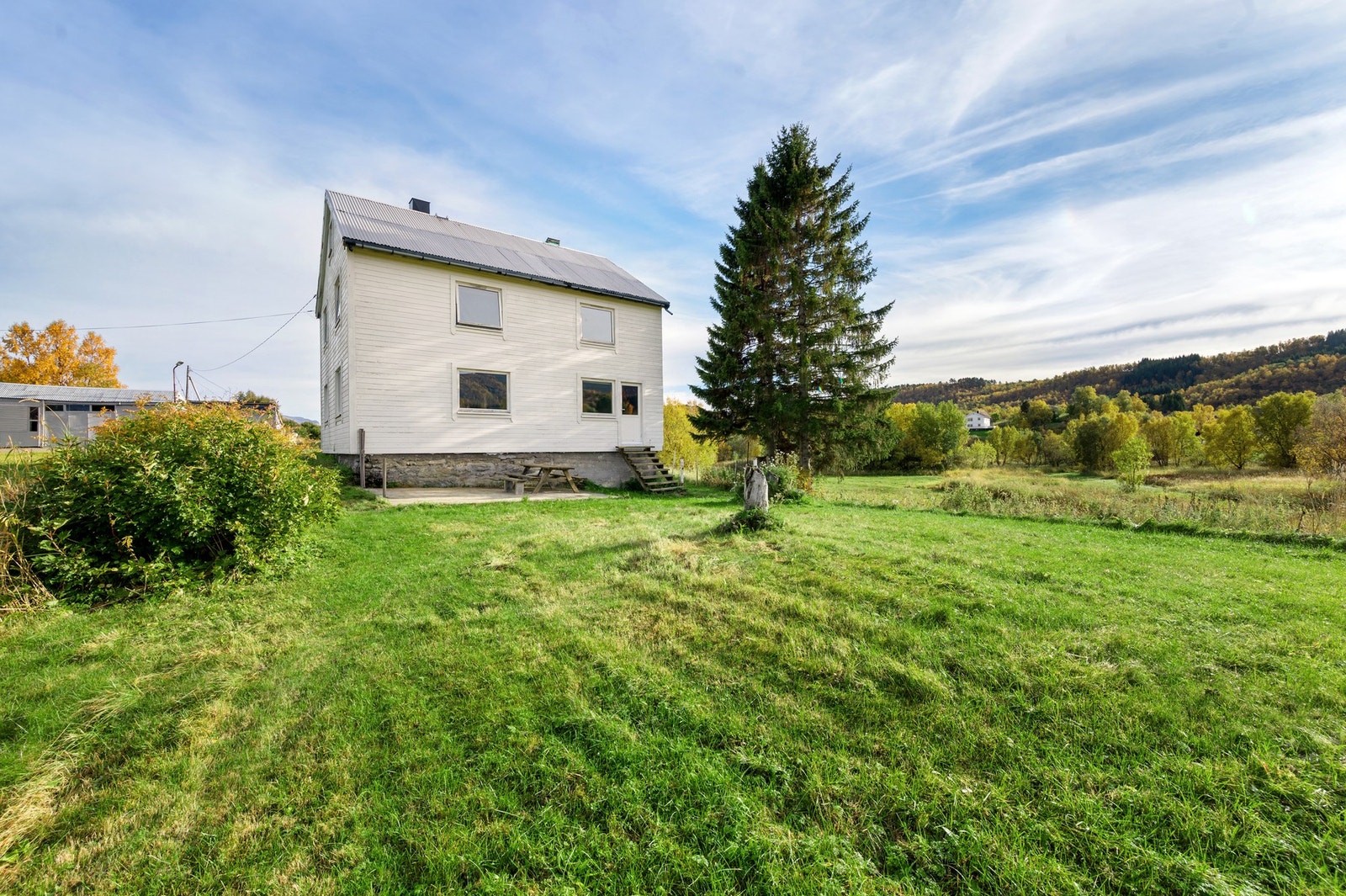 Romslig enebolig i rolige og barnevennlige omgivelser i Kilbotn Galleribilde