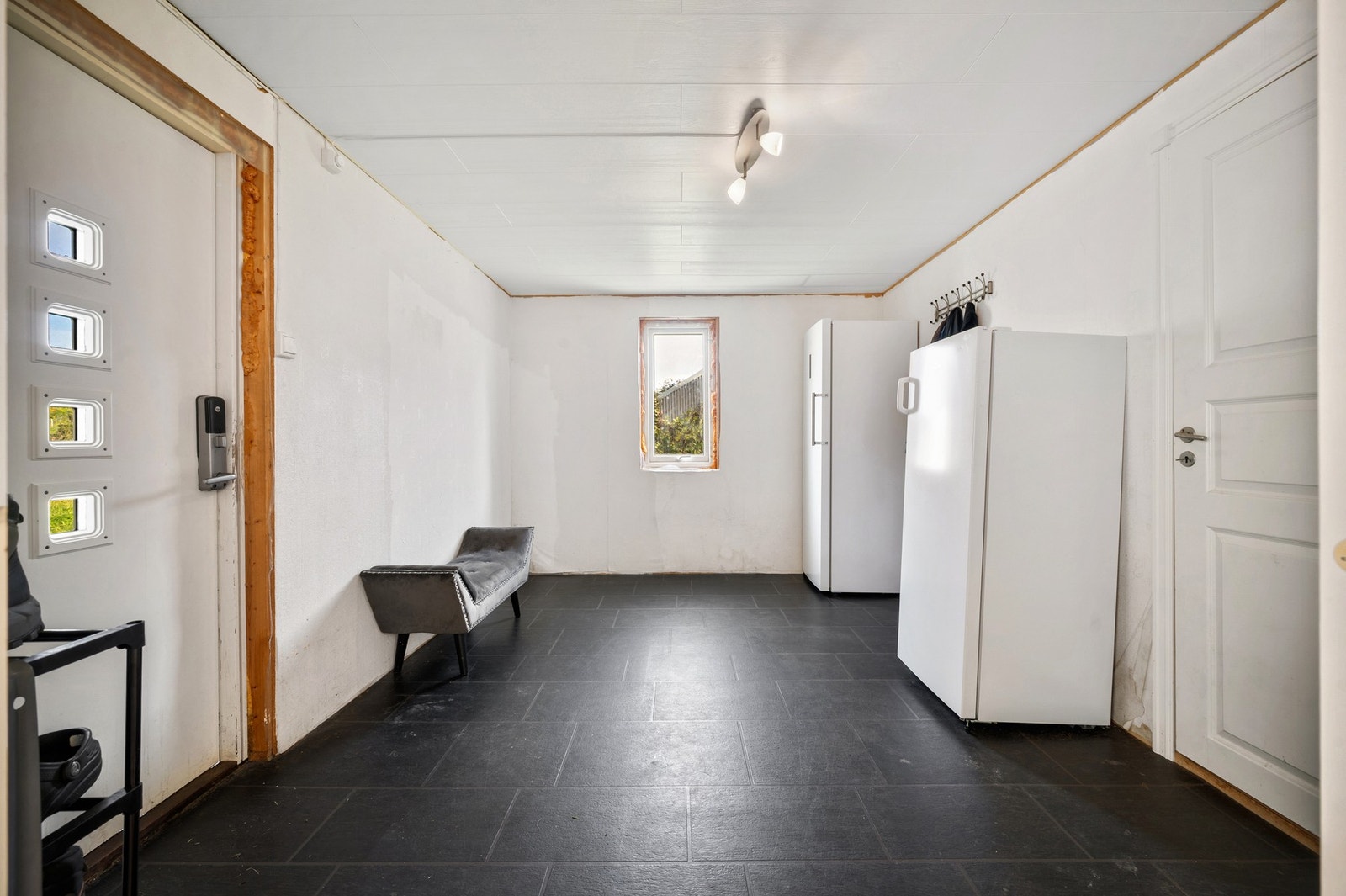 Inngangsdør med elektronisk kodelås Galleribilde