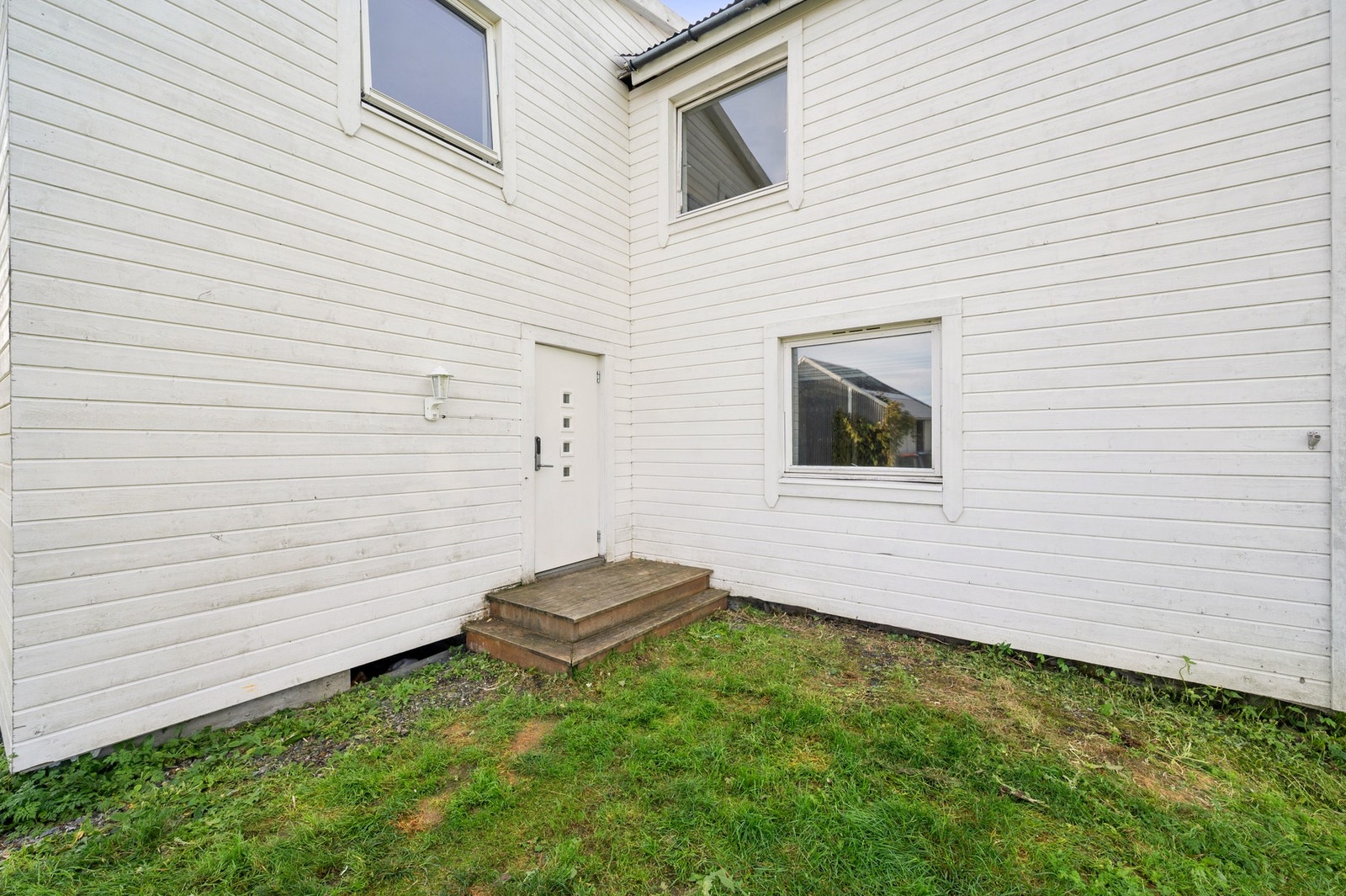 Boligen ble tilbygd i 2007 med nytt inngangsparti Galleribilde