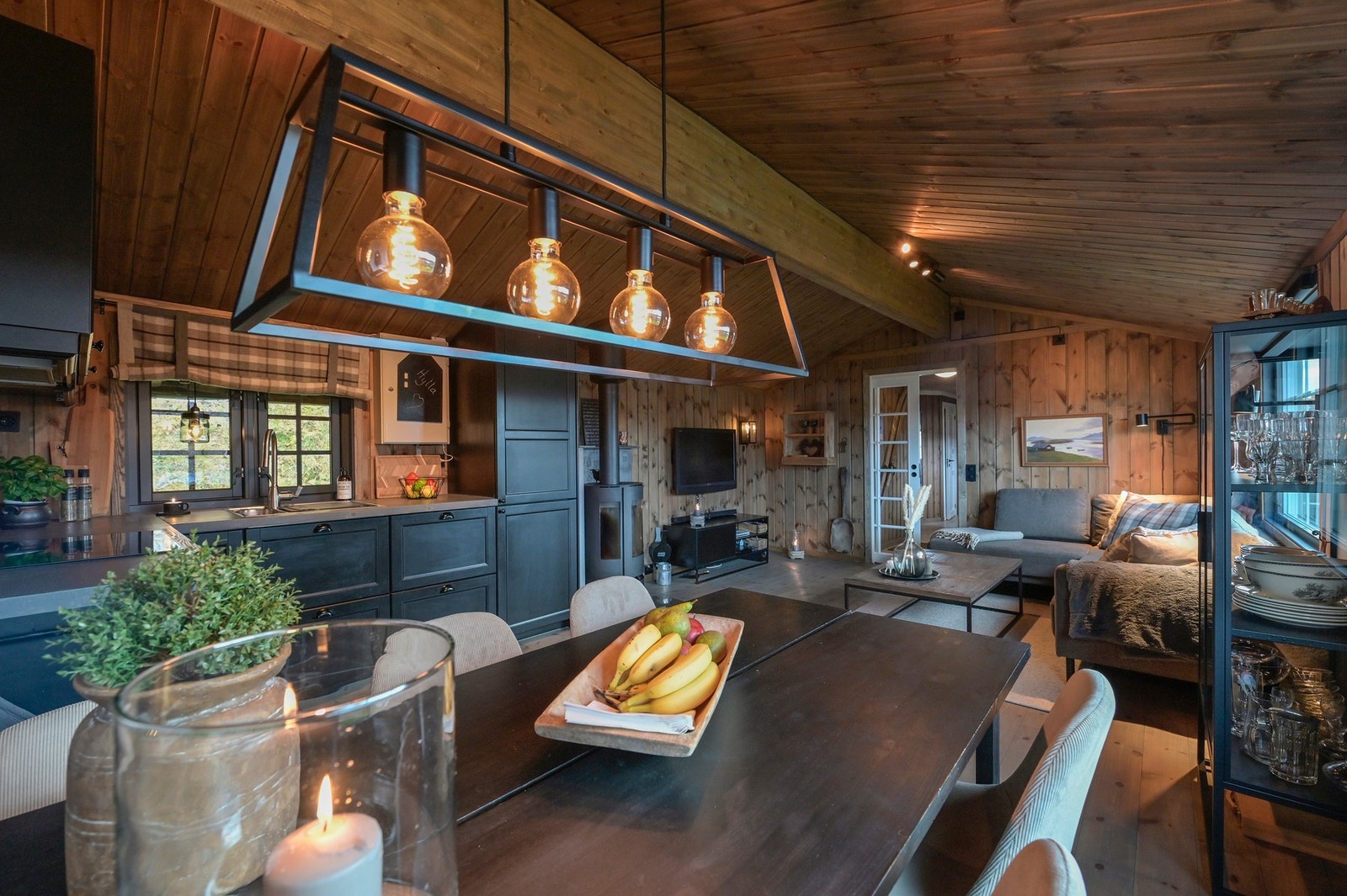 Omfattende oppussing i 2013 og 2014 med bl.a nytt kjøkken, og etablering av bad Galleribilde