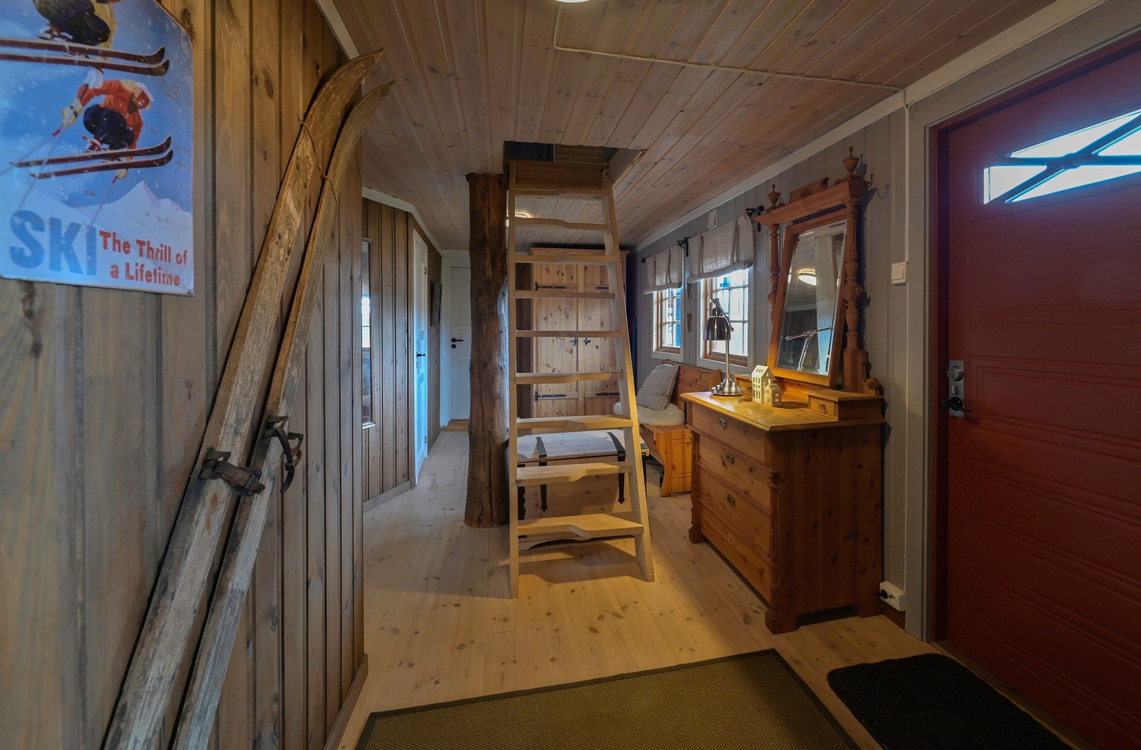 Inngangsparti. Galleribilde