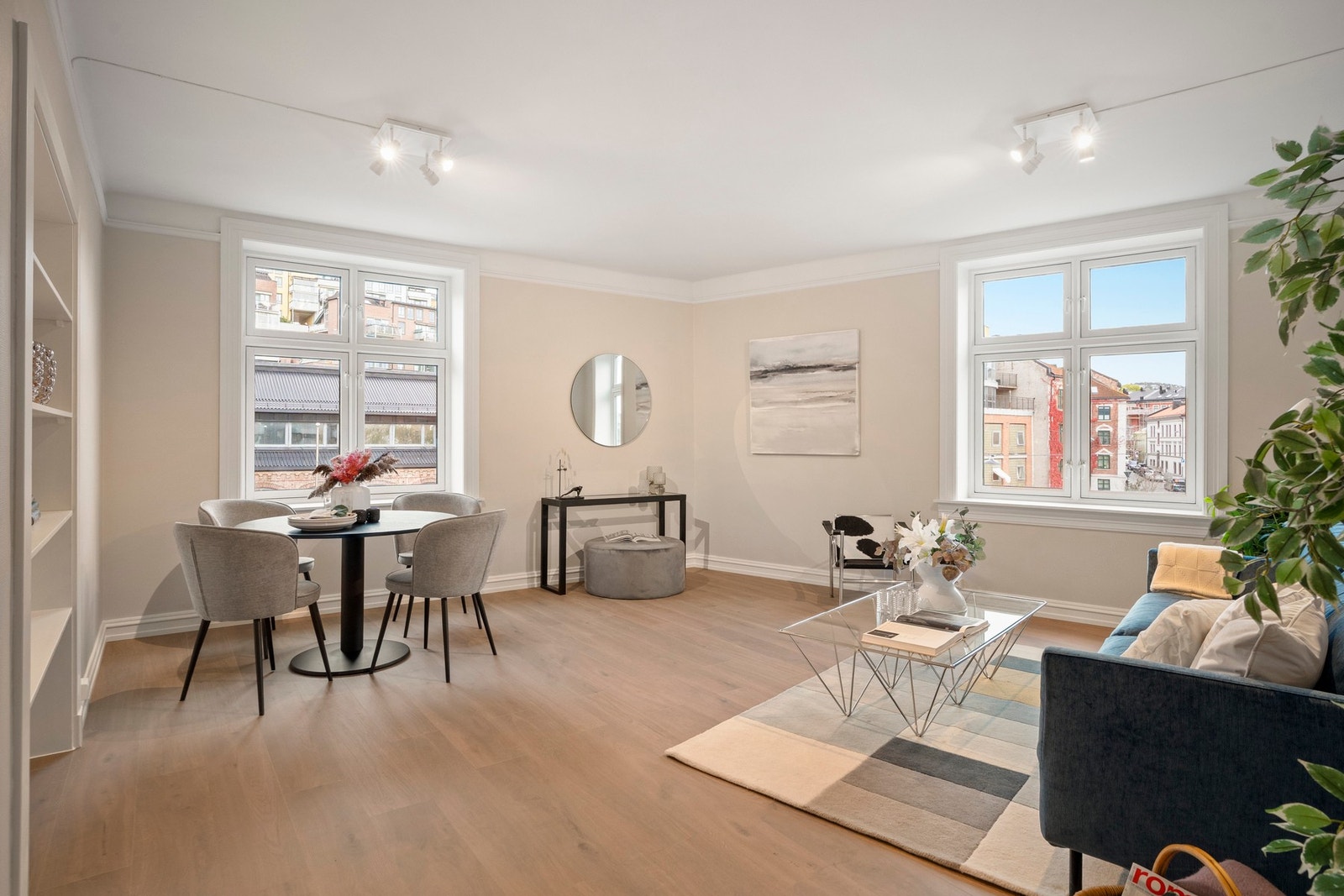 Velkommen til en innbydende leilighet med sentral og populær beliggenhet! Oppusset i 2025. Galleribilde