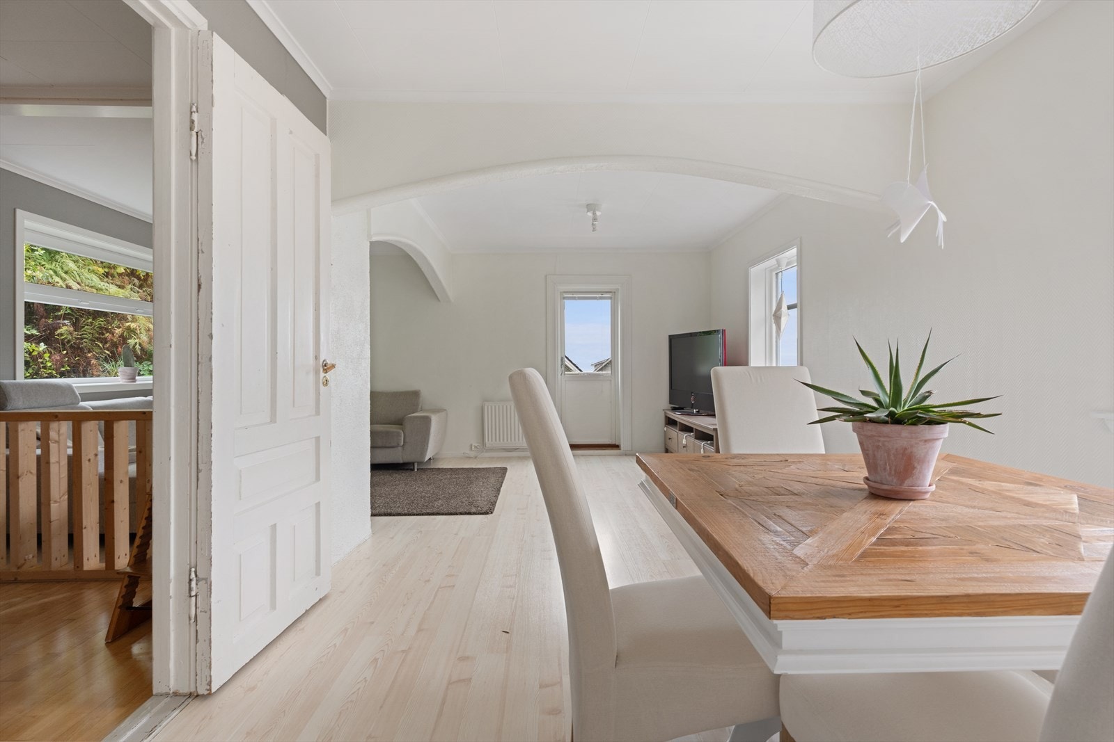 Lys og trivelig etasje Galleribilde