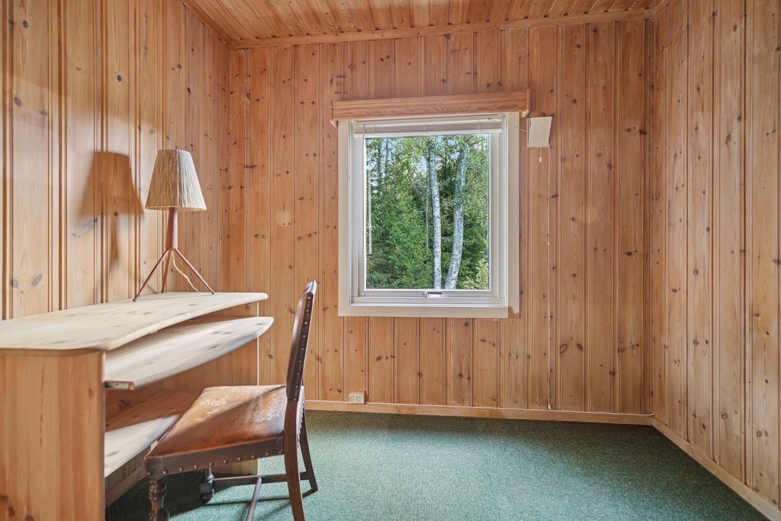 Rom innredet som et praktisk hjemmekontor. Rommet er ikke godkjent for varig opphold, se mer pkt. ferdigattest. Galleribilde