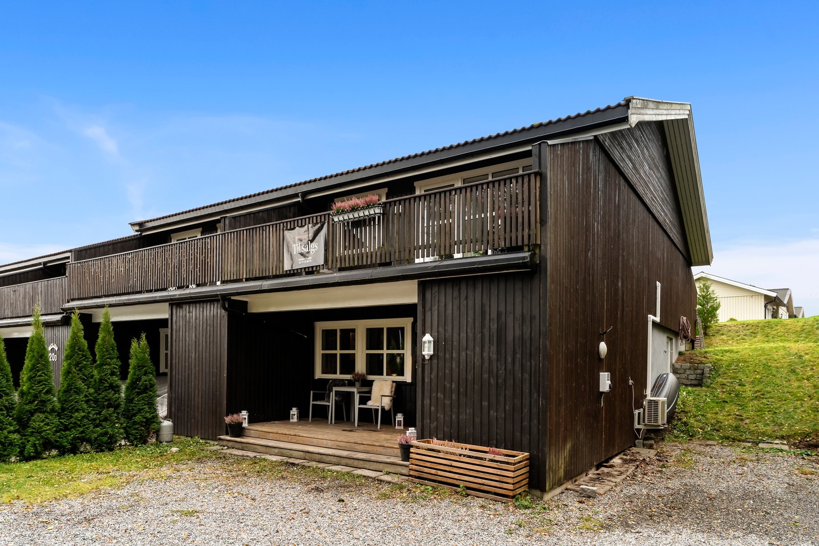 Boligen har god plass til hele familien og en gjennomtenkt planløsning over to etasjer. Galleribilde