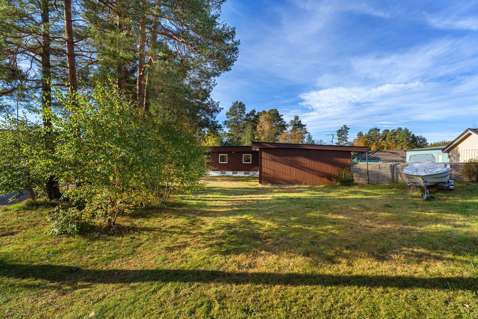 Denne delen av parsellen tilhører tilleggstomten som er mulig å kjøpe i tillegg. Galleribilde