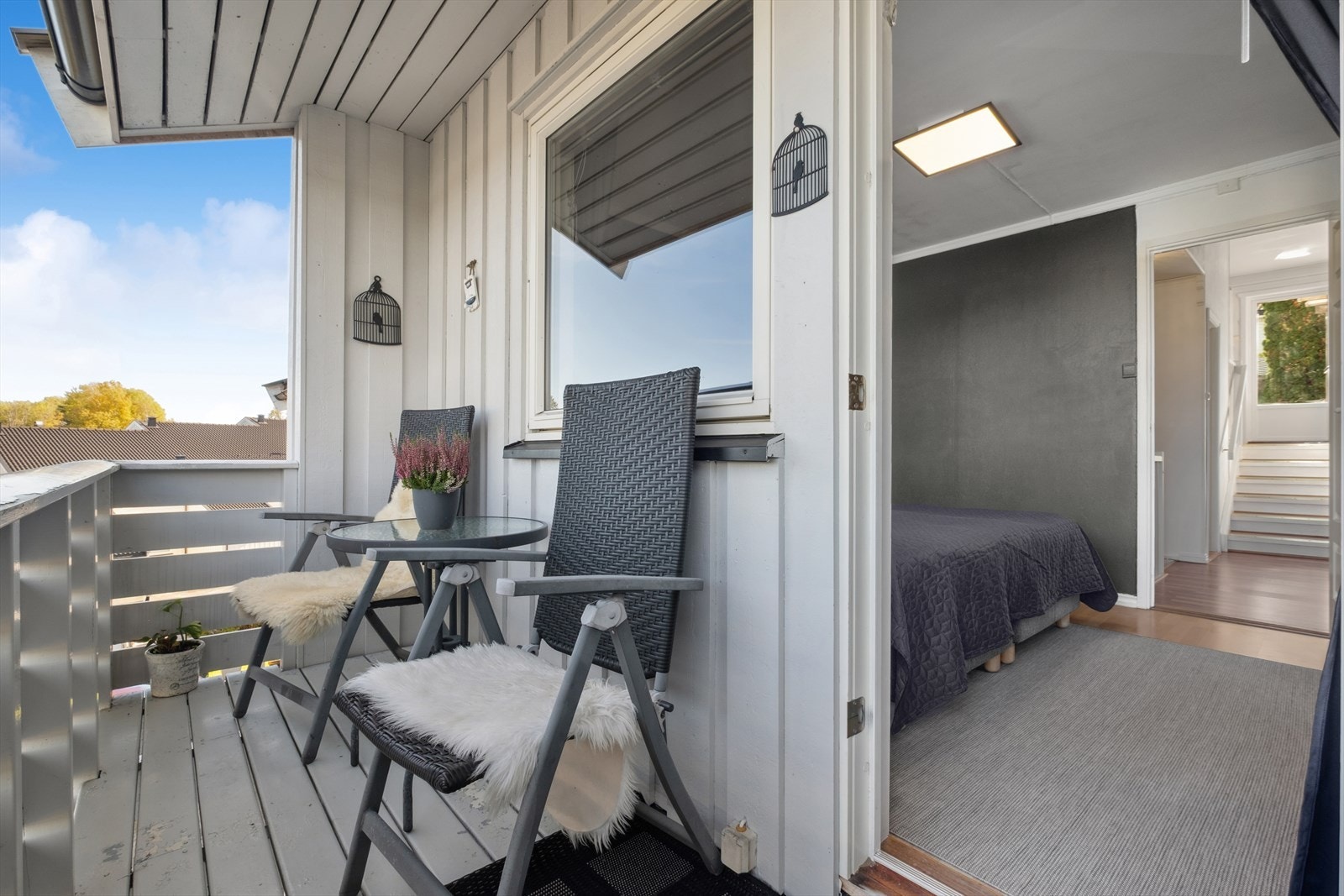 Hyggelig balkong utenfor hovedsoverommet Galleribilde
