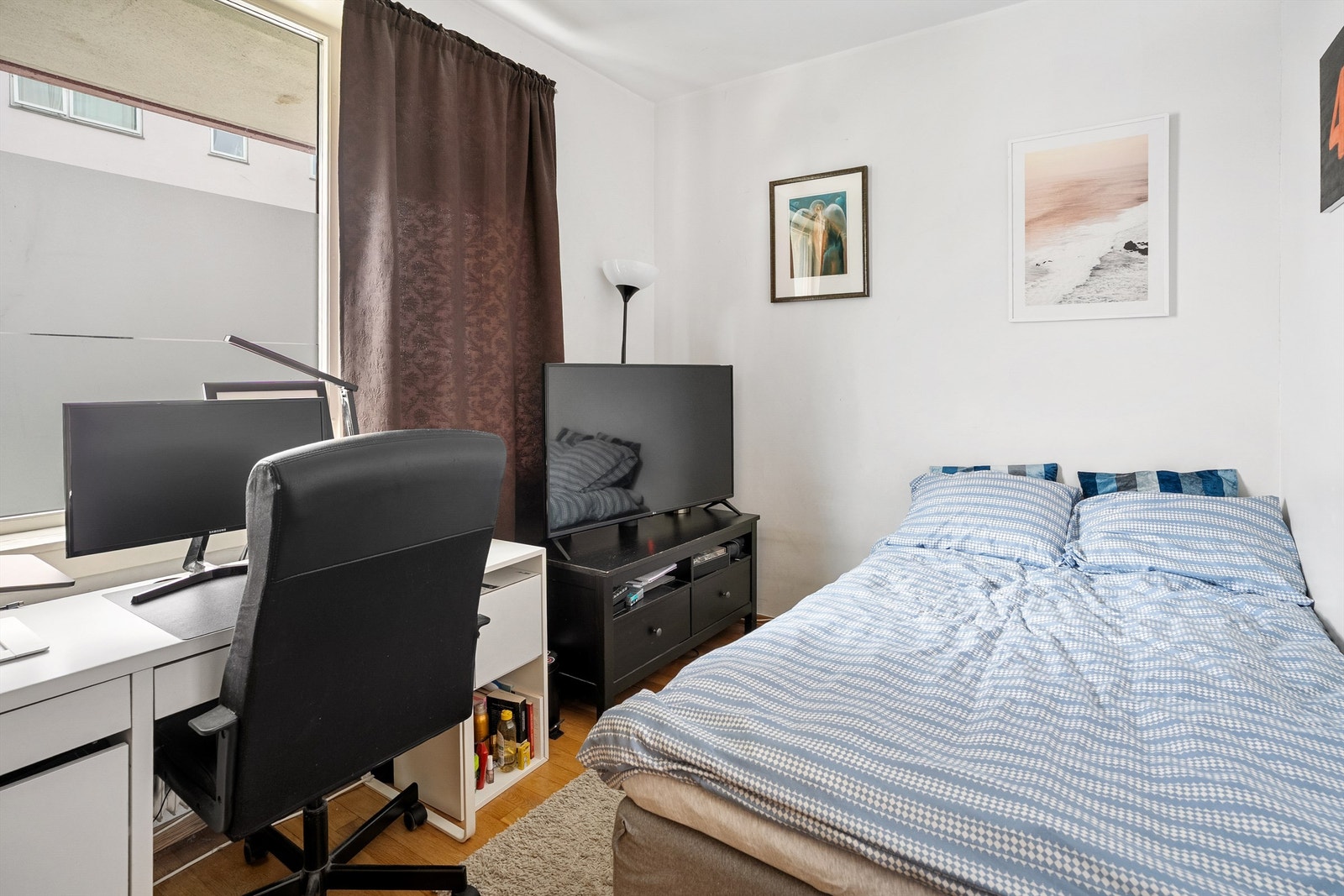 Soverom tre. Galleribilde