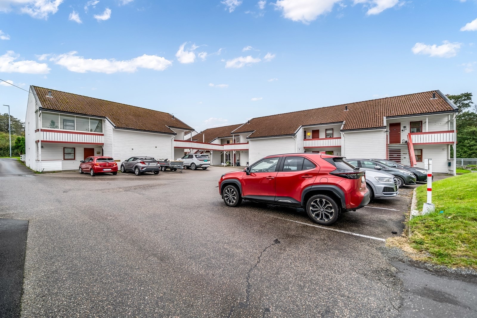 Parkeringsplasser rett ved. Galleribilde