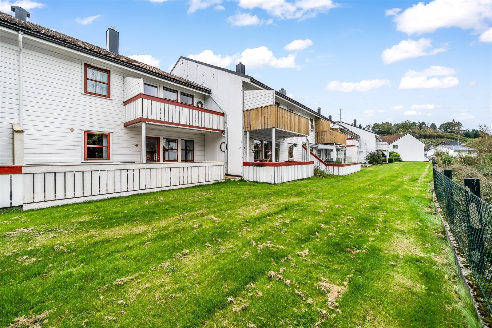 Direkte adkomst til fellesområde som er gresslagt. Galleribilde