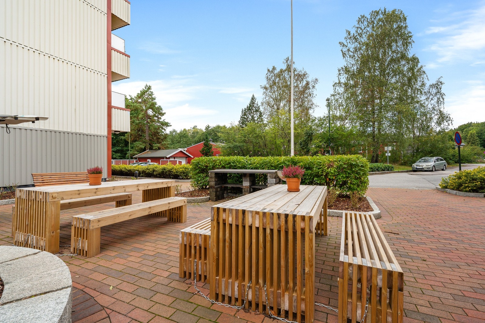 Hyggelig sitteområde mellom blokkene Galleribilde