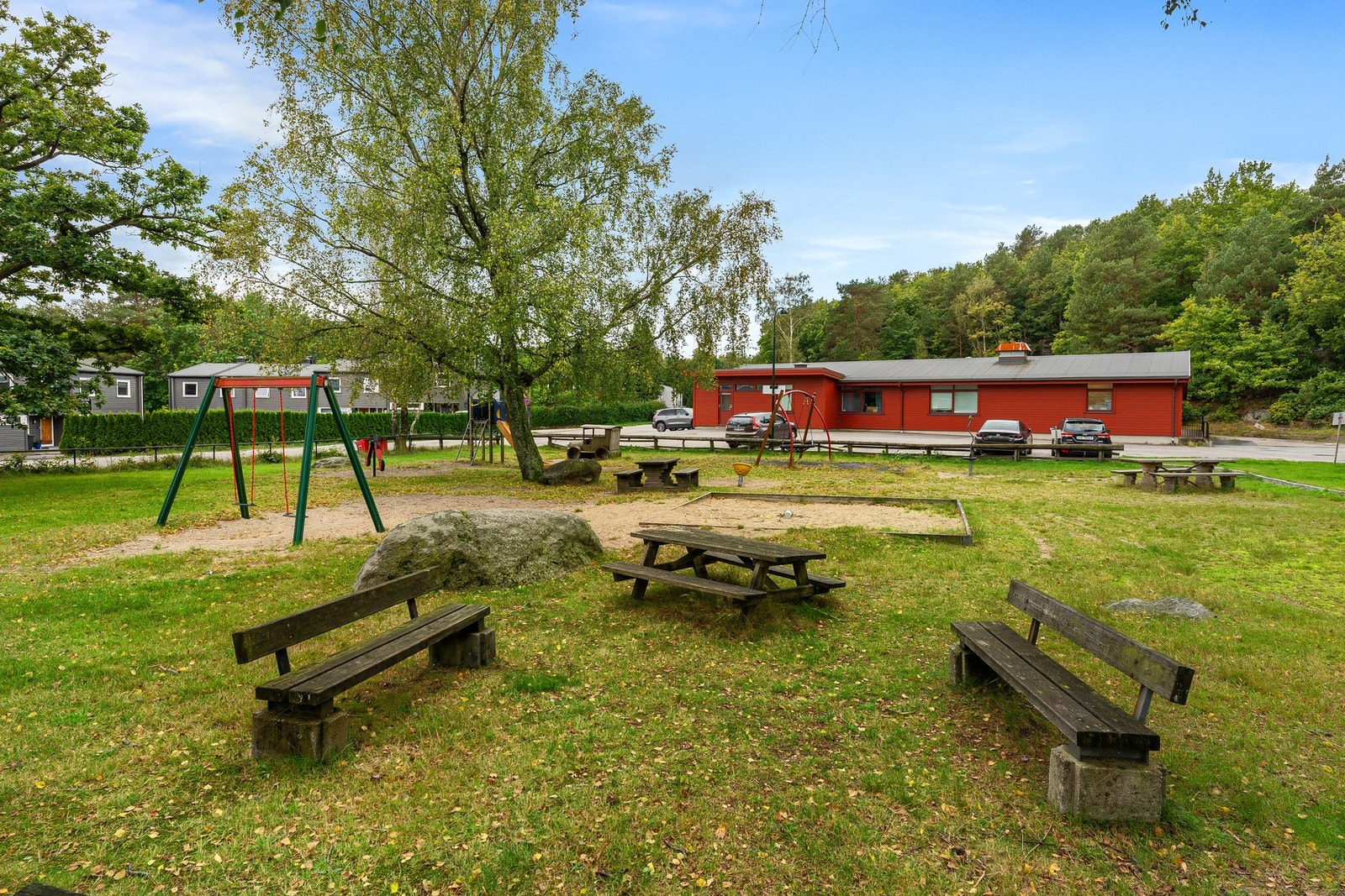 Lekeplass foran blokka Galleribilde