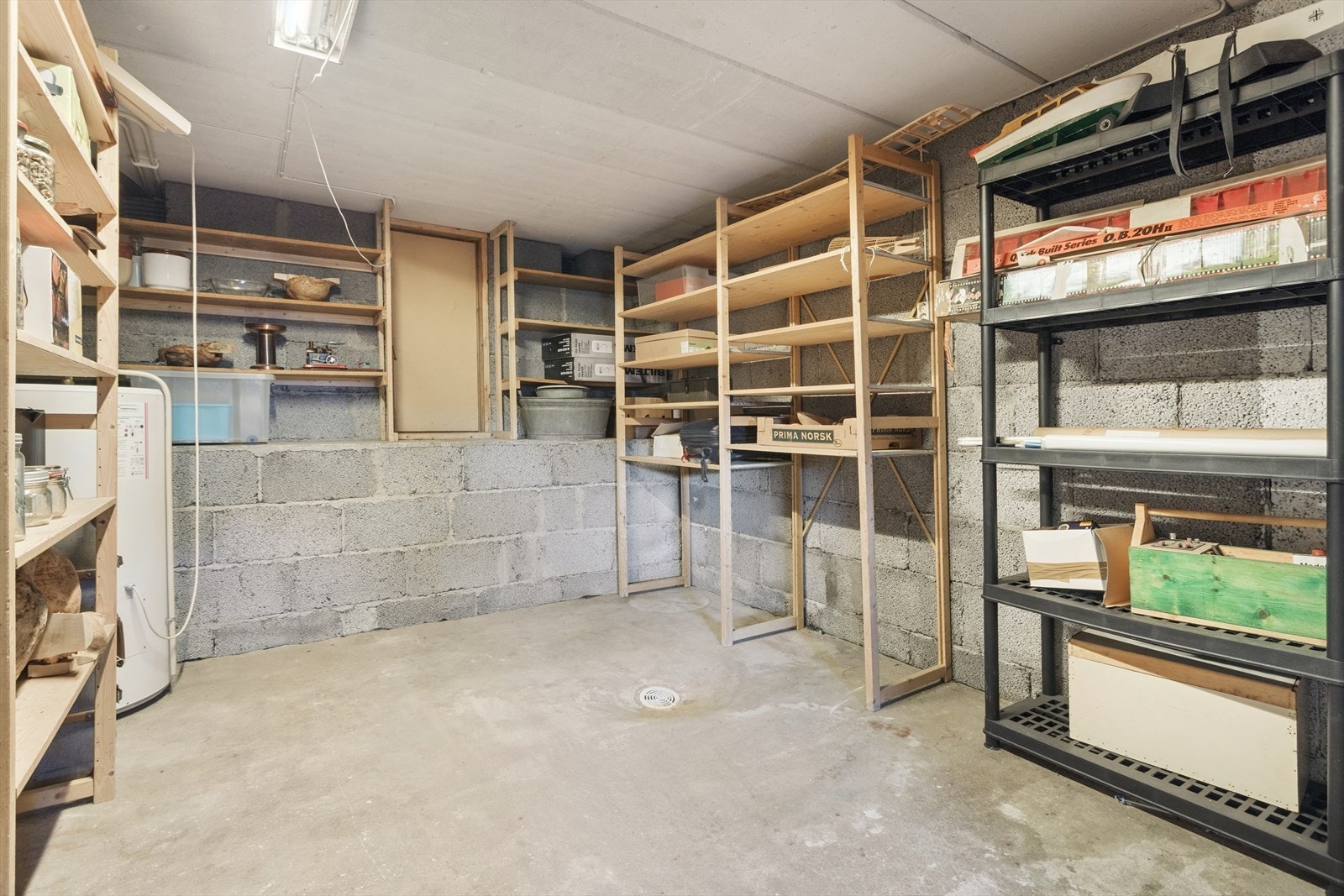 Bod- kjeller. Galleribilde