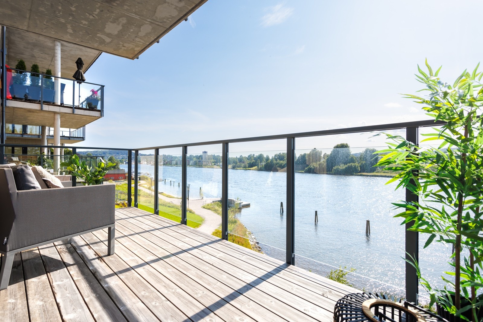 Stor utsikt og fantastiske solforhold. Galleribilde