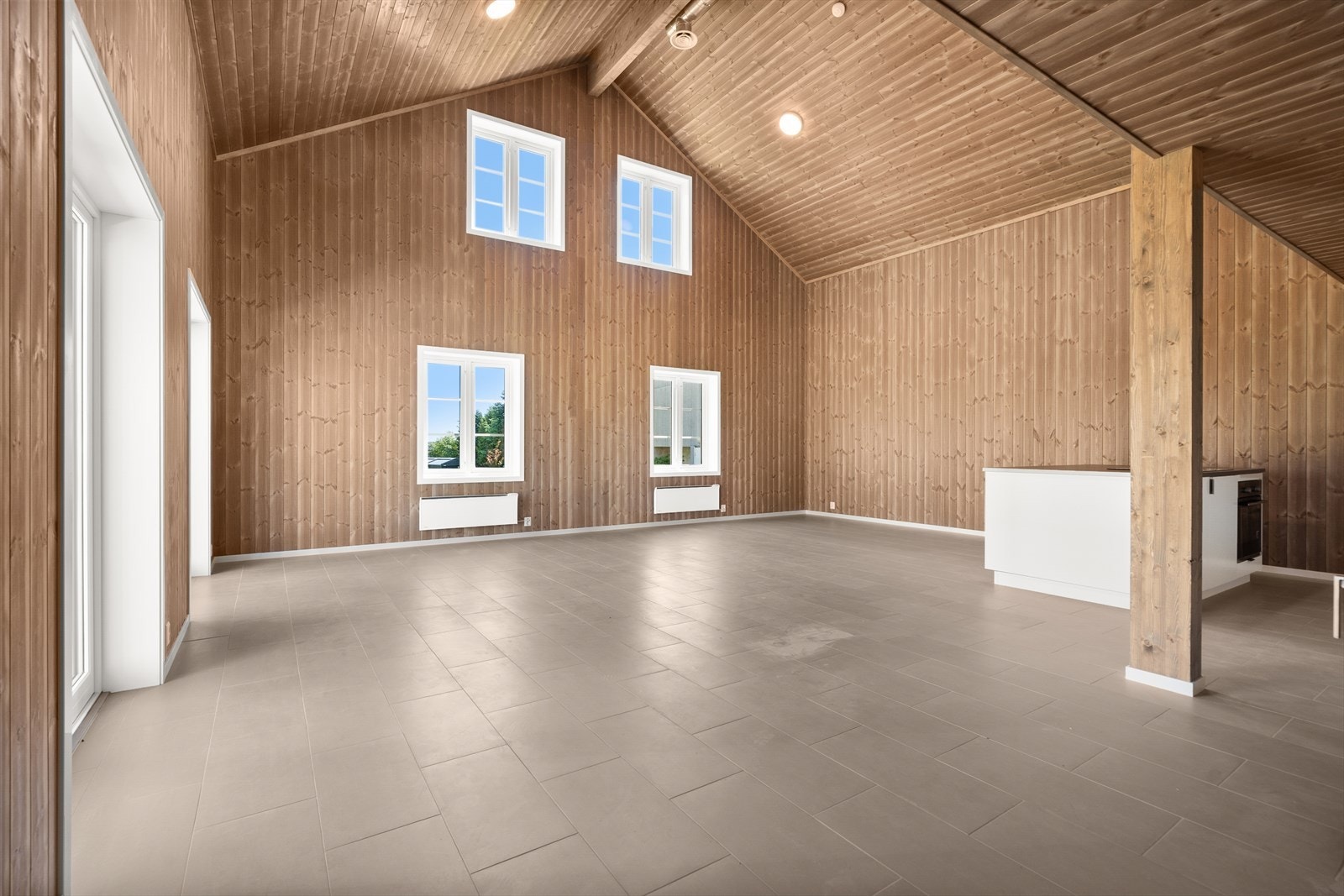 Felles forsamlingshus med stor stue og kjøkken Galleribilde