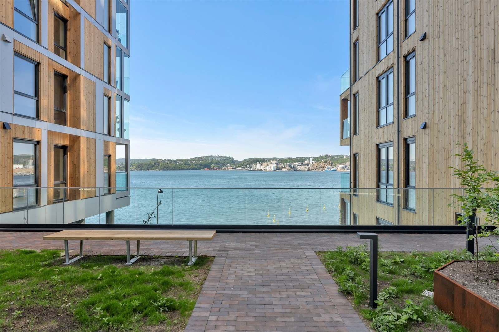 Gangveier med fin belysning Galleribilde