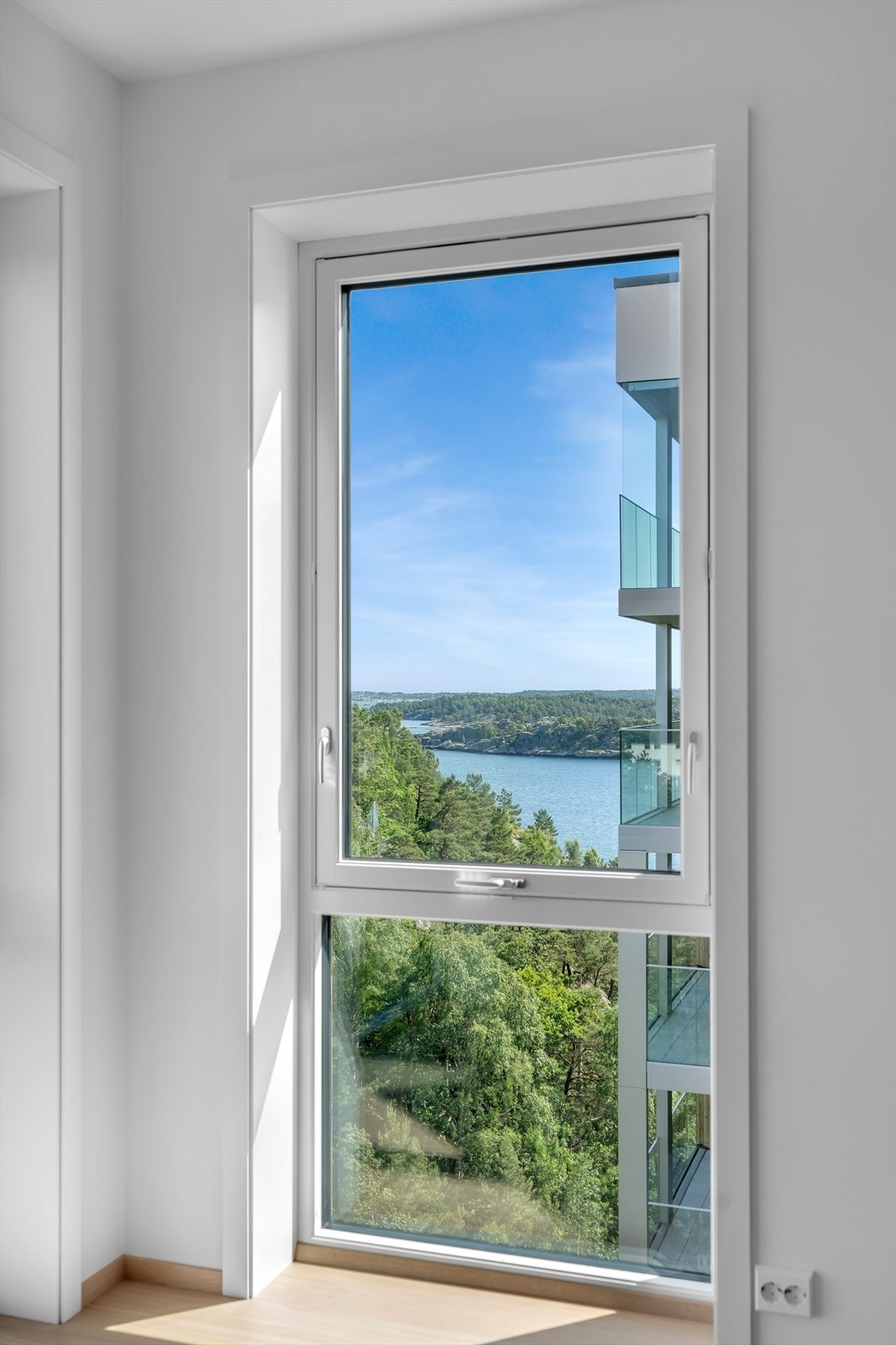 Fint utsyn mot sjøen Galleribilde