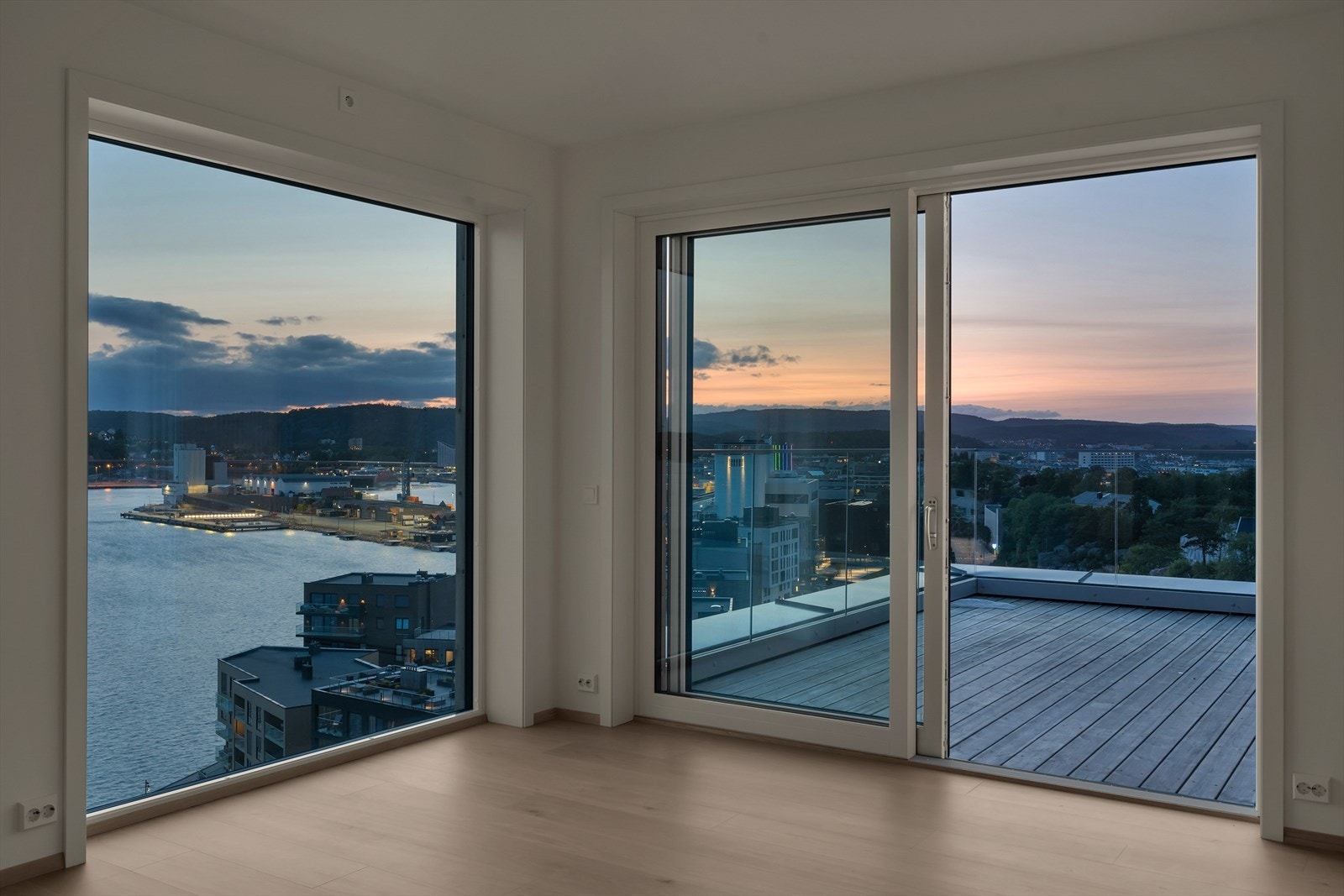 Stor skyvedør til terrassen Galleribilde