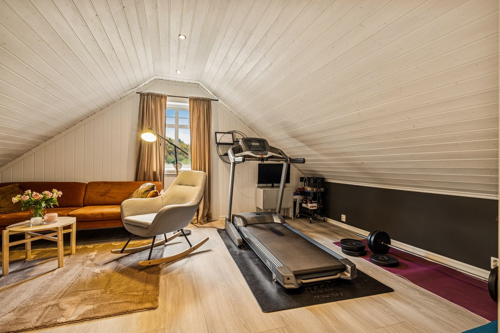 Soverom på loft Galleribilde