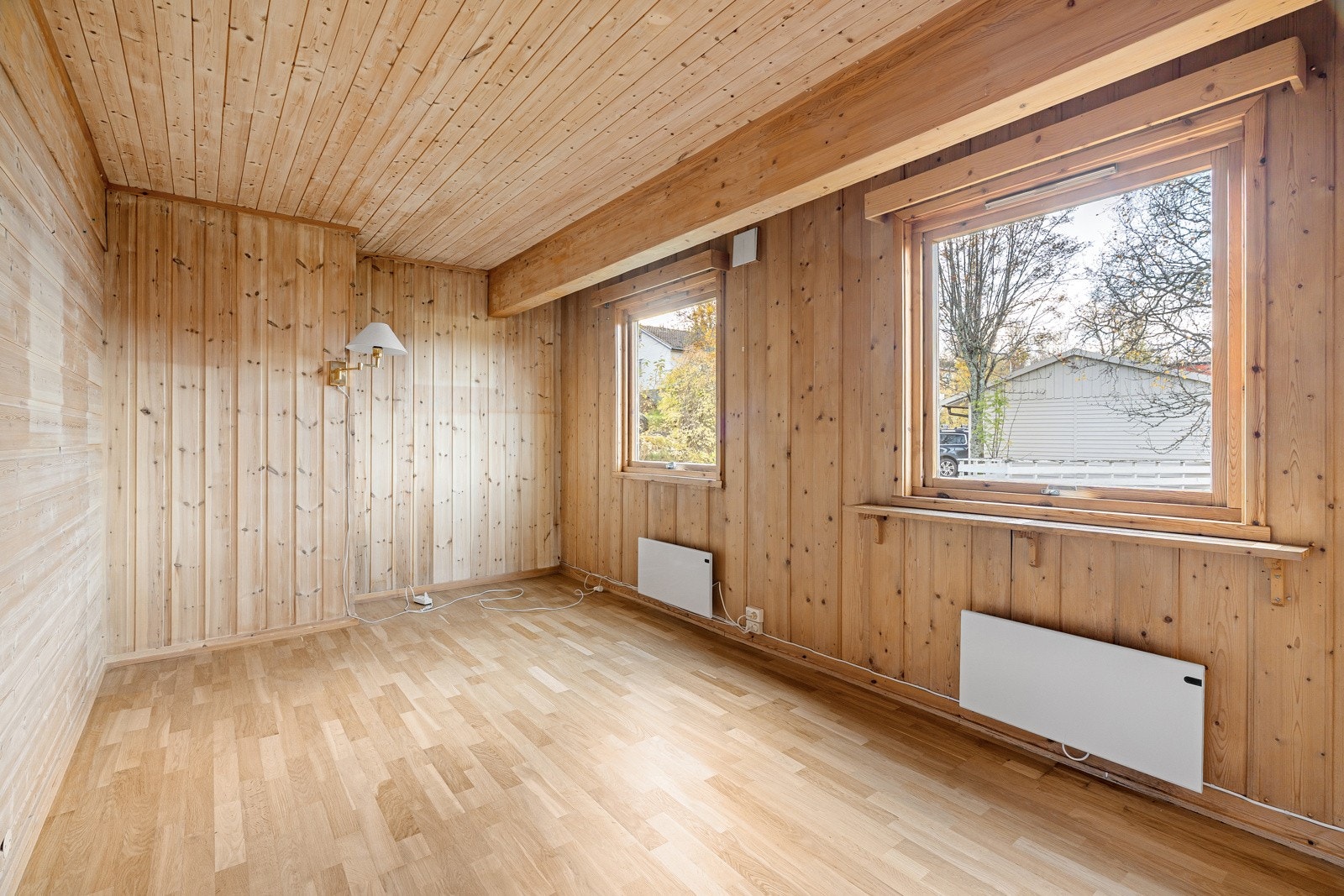 Spisestuen, rommet har tidligere vært et ekstra soverom. Galleribilde