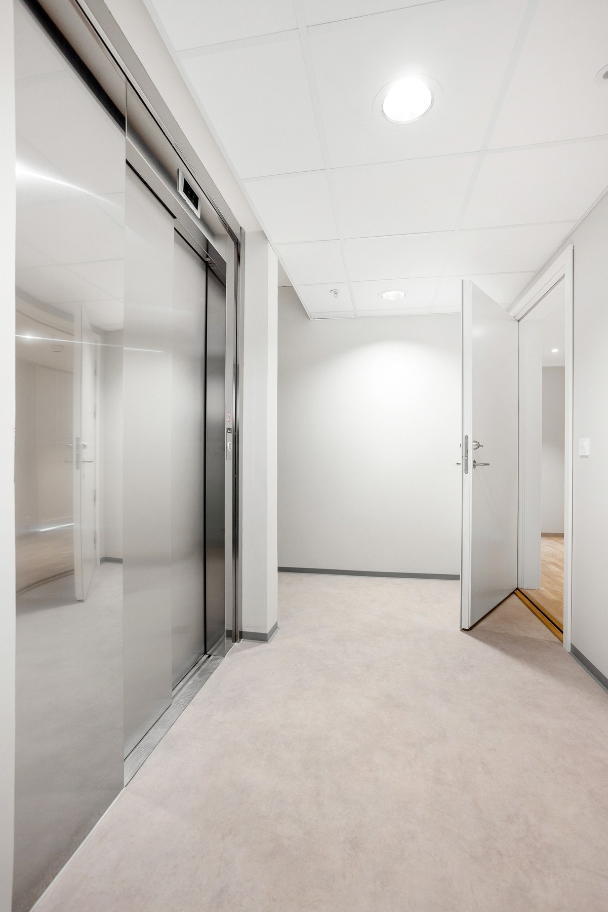 Adkomst via heis Galleribilde