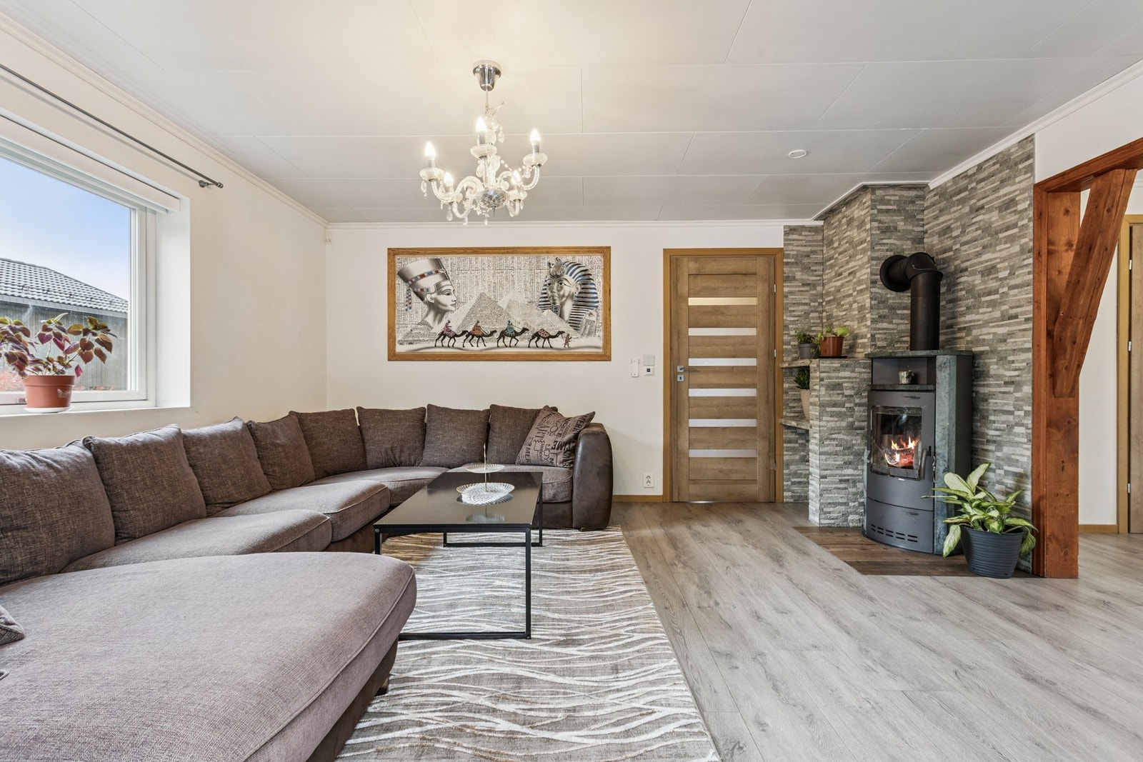 Stor og koselig stue som byr på god plass! Galleribilde